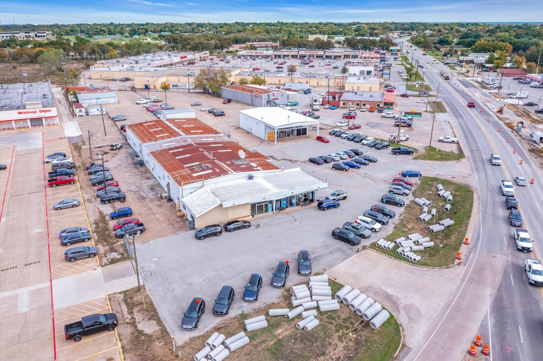 Retail For Sale in Kaufman County , 1608 W Moore Avenue, Terrell, Texas 75160, 0, 0, Garage spaces, 0 Sqft, built in 1963, Preowned, Price $3,900,000, mls#20321787, Real Estate Agent in Terrell, Homes For Sale in Kaufman county, Homes For Sale in Terrell, Realtor in Terrell Texas, Real Estate Brokerage Independent Realty Texas, Luminita Cordes Realtor