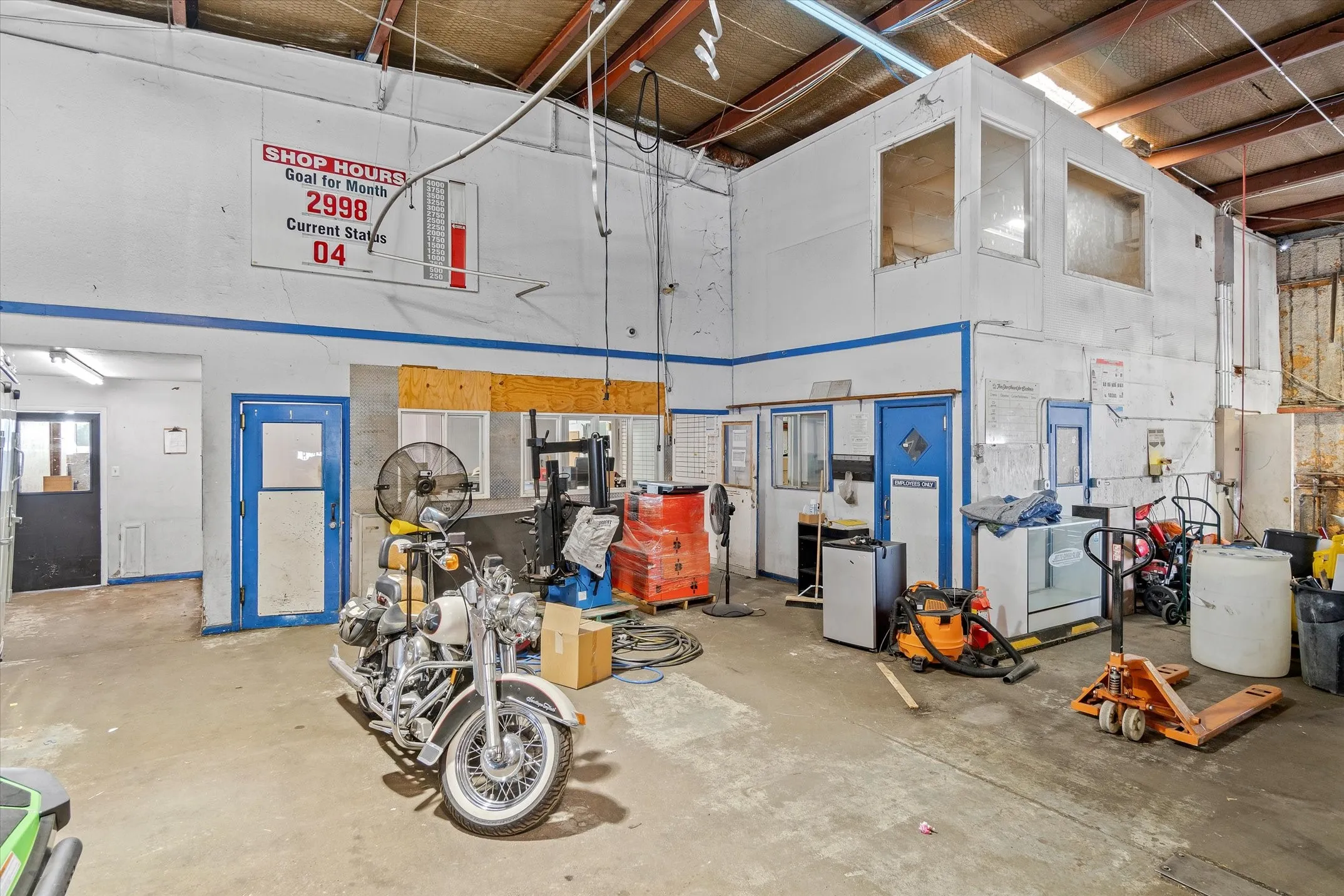 Retail For Sale in Kaufman County , 1608 W Moore Avenue, Terrell, Texas 75160, 0, 0, Garage spaces, 0 Sqft, built in 1963, Preowned, Price $3,900,000, mls#20321787, Real Estate Agent in Terrell, Homes For Sale in Kaufman county, Homes For Sale in Terrell, Realtor in Terrell Texas, Real Estate Brokerage Independent Realty Texas, Luminita Cordes Realtor