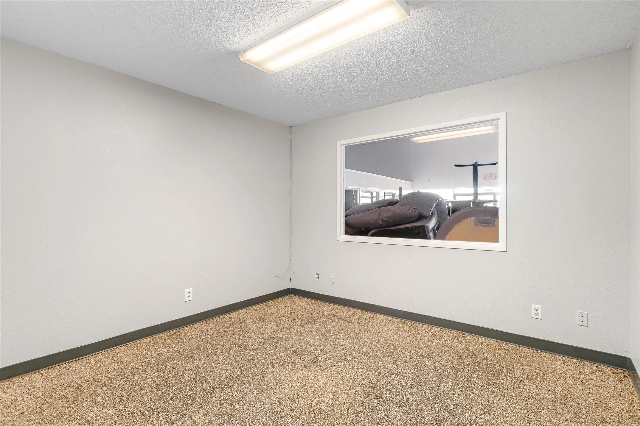 Retail For Sale in Kaufman County , 1608 W Moore Avenue, Terrell, Texas 75160, 0, 0, Garage spaces, 0 Sqft, built in 1963, Preowned, Price $3,900,000, mls#20321787, Real Estate Agent in Terrell, Homes For Sale in Kaufman county, Homes For Sale in Terrell, Realtor in Terrell Texas, Real Estate Brokerage Independent Realty Texas, Luminita Cordes Realtor