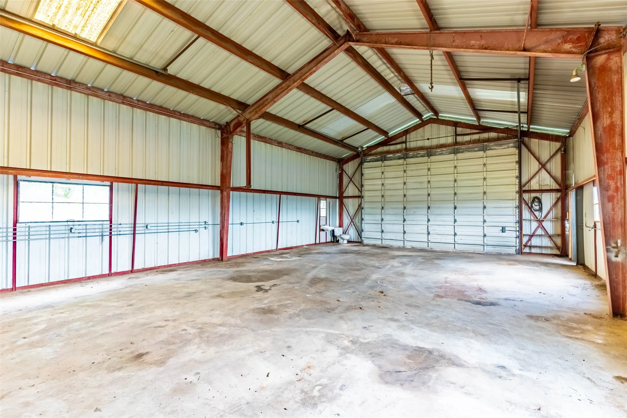 Industrial For Sale in Kaufman County , 1021 W Grove Street, Kaufman, Texas 75142, 0, 0, Garage spaces, 0 Sqft, built in 1900, Preowned, Price $325,000, mls#20350621, Real Estate Agent in Kaufman, Homes For Sale in Kaufman county, Homes For Sale in Kaufman, Realtor in Kaufman Texas, Real Estate Brokerage Independent Realty Texas, Luminita Cordes Realtor