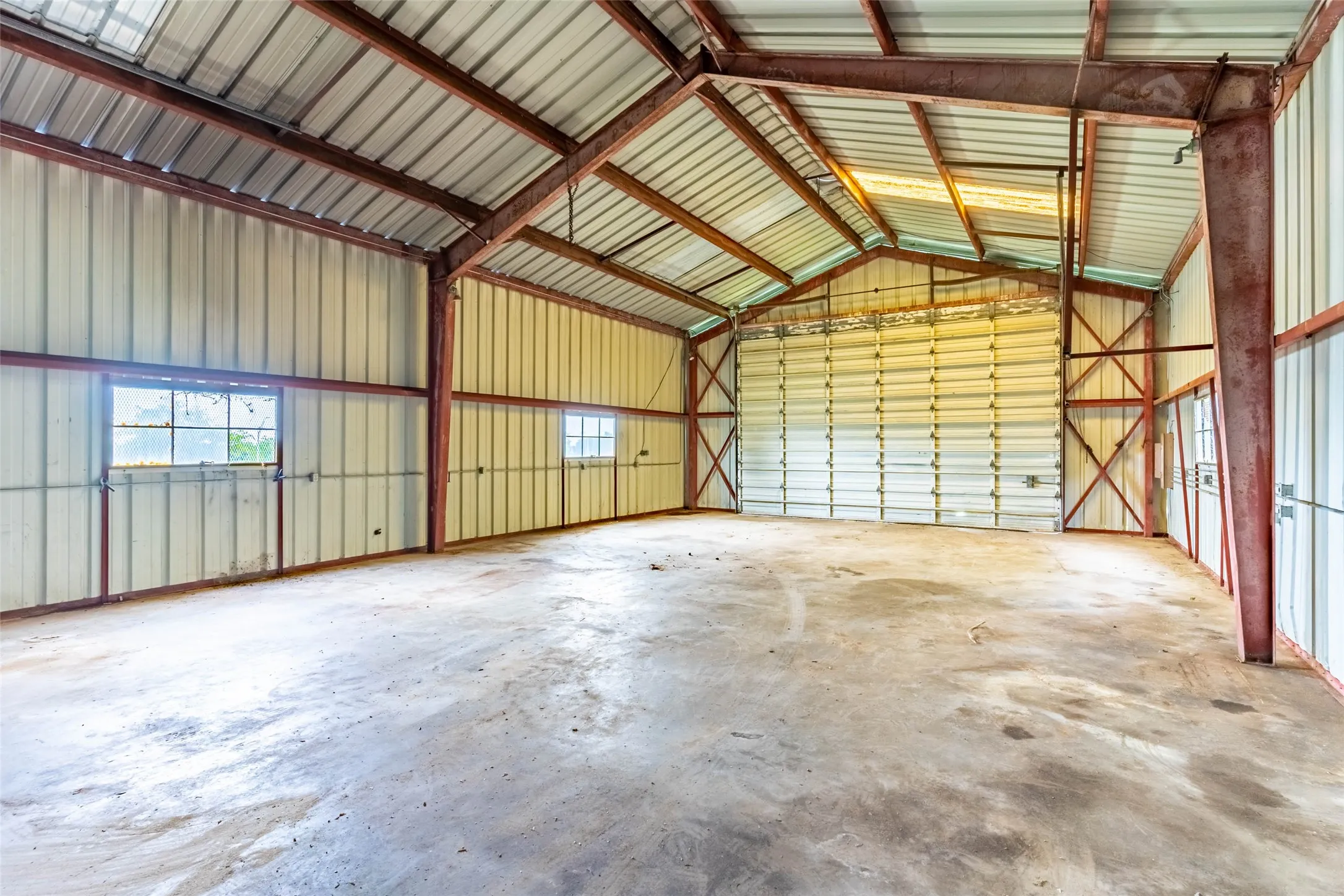 Industrial For Sale in Kaufman County , 1021 W Grove Street, Kaufman, Texas 75142, 0, 0, Garage spaces, 0 Sqft, built in 1900, Preowned, Price $325,000, mls#20350621, Real Estate Agent in Kaufman, Homes For Sale in Kaufman county, Homes For Sale in Kaufman, Realtor in Kaufman Texas, Real Estate Brokerage Independent Realty Texas, Luminita Cordes Realtor