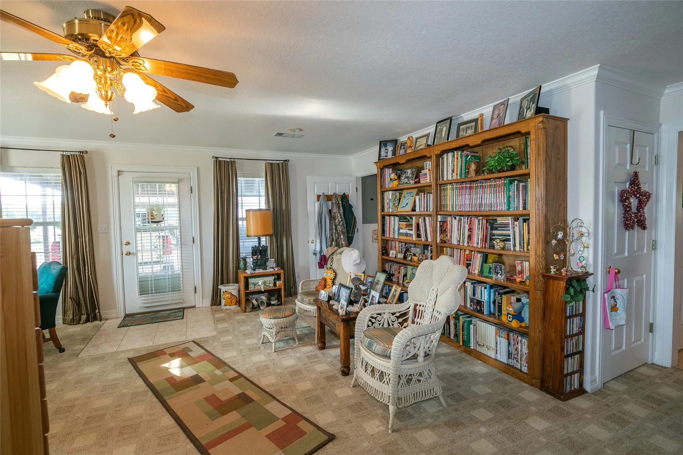 Library & Lounge area