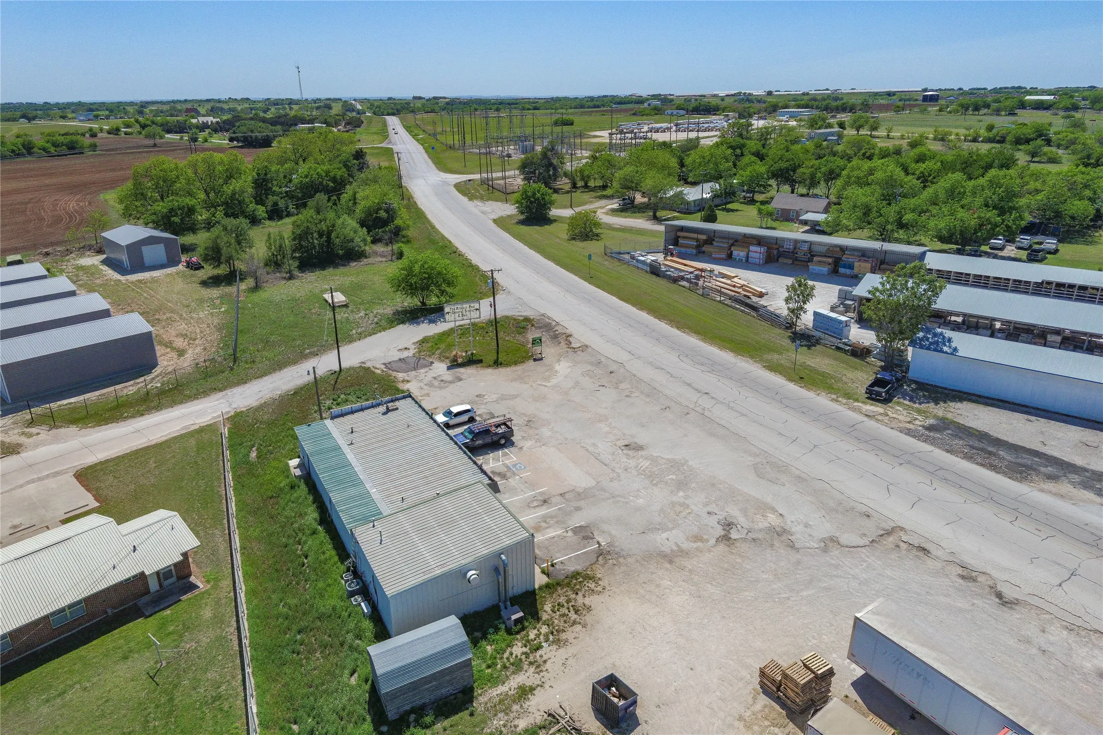 Business For Sale in Erath County , 641 S Patrick Street, Dublin, Texas 76446, 0, 0, Garage spaces, 2,550 Sqft, built in 0, Preowned, mls#20372984, Real Estate Agent in Dublin, Homes For Sale in Erath county, Homes For Sale in Dublin, Realtor in Dublin Texas, Real Estate Brokerage Independent Realty Texas, Luminita Cordes Realtor