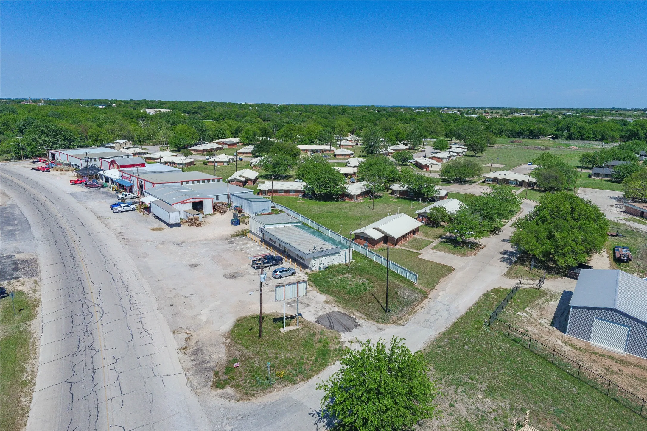 Business For Sale in Erath County , 641 S Patrick Street, Dublin, Texas 76446, 0, 0, Garage spaces, 2,550 Sqft, built in 0, Preowned, mls#20372984, Real Estate Agent in Dublin, Homes For Sale in Erath county, Homes For Sale in Dublin, Realtor in Dublin Texas, Real Estate Brokerage Independent Realty Texas, Luminita Cordes Realtor