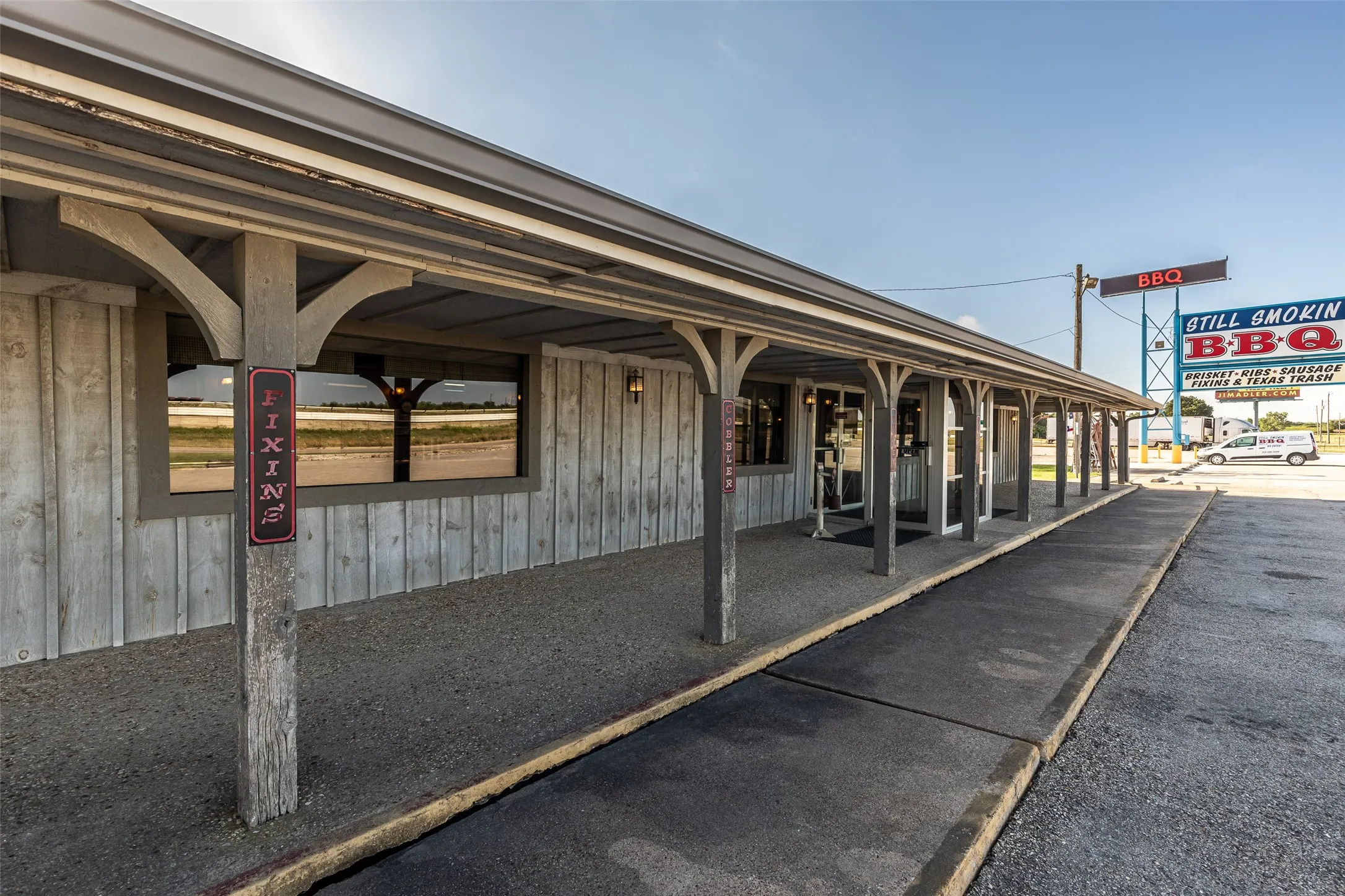 Business For Sale in Hill County , 212 S Hickory Street, Abbott, Texas 76621, 0, 0, Garage spaces, 8,351 Sqft, built in 1965, Preowned, mls#20381908, Real Estate Agent in Abbott, Homes For Sale in Hill county, Homes For Sale in Abbott, Realtor in Abbott Texas, Real Estate Brokerage Independent Realty Texas, Luminita Cordes Realtor