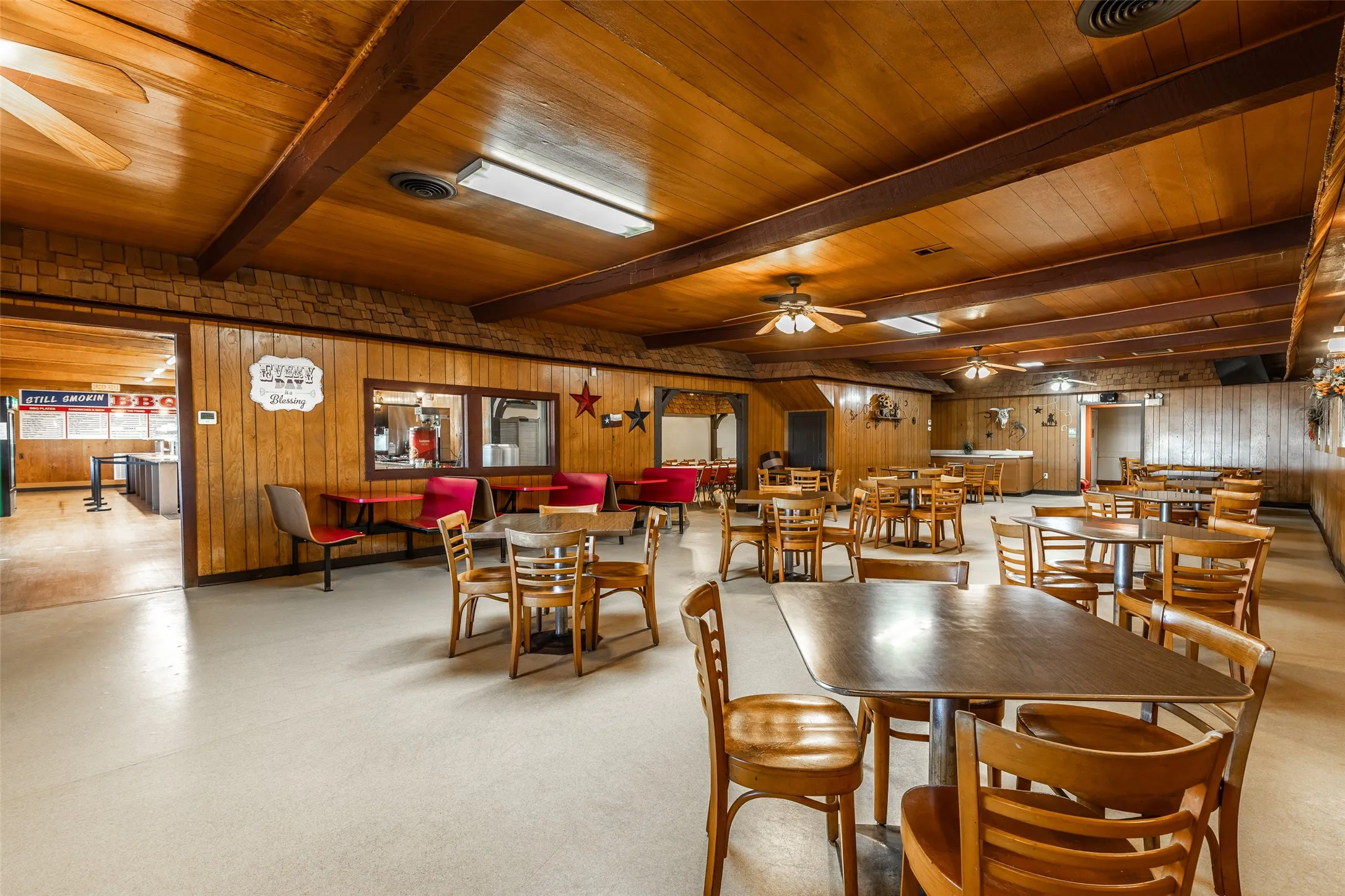 Business For Sale in Hill County , 212 S Hickory Street, Abbott, Texas 76621, 0, 0, Garage spaces, 8,351 Sqft, built in 1965, Preowned, mls#20381908, Real Estate Agent in Abbott, Homes For Sale in Hill county, Homes For Sale in Abbott, Realtor in Abbott Texas, Real Estate Brokerage Independent Realty Texas, Luminita Cordes Realtor