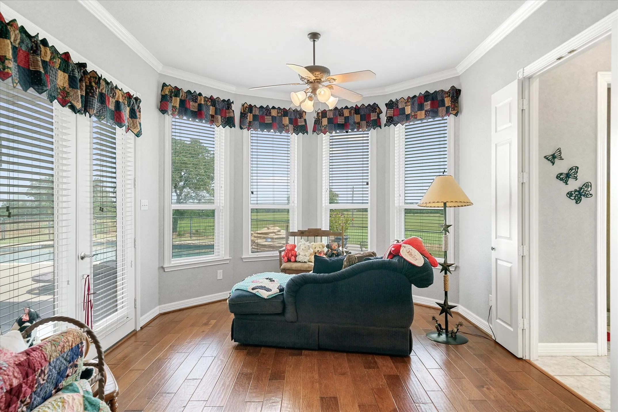 sitting area