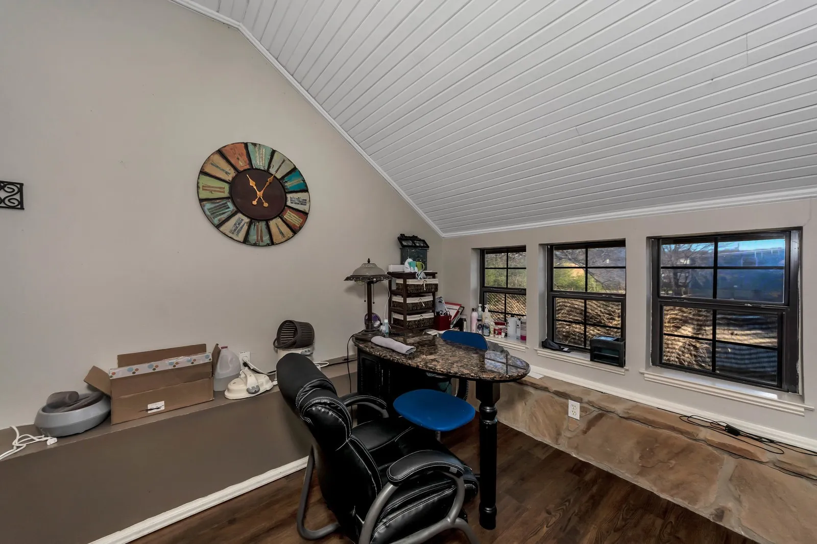 Office For Sale in Tarrant County , 6712 Azle Avenue, Lake Worth, Texas 76135, 0, 0, Garage spaces, 0 Sqft, built in 1950, Preowned, mls#20406219, Real Estate Agent in Lake Worth, Homes For Sale in Tarrant county, Homes For Sale in Lake Worth, Realtor in Lake Worth Texas, Real Estate Brokerage Independent Realty Texas, Luminita Cordes Realtor