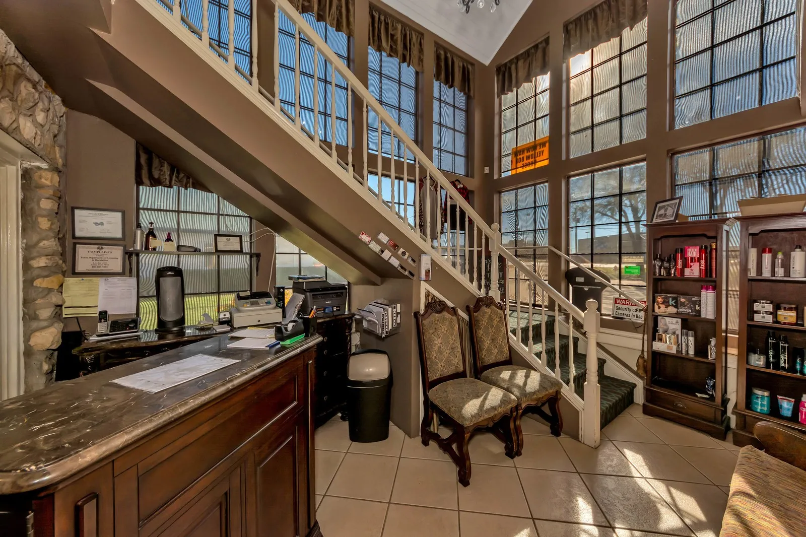 Office For Sale in Tarrant County , 6712 Azle Avenue, Lake Worth, Texas 76135, 0, 0, Garage spaces, 0 Sqft, built in 1950, Preowned, mls#20406219, Real Estate Agent in Lake Worth, Homes For Sale in Tarrant county, Homes For Sale in Lake Worth, Realtor in Lake Worth Texas, Real Estate Brokerage Independent Realty Texas, Luminita Cordes Realtor