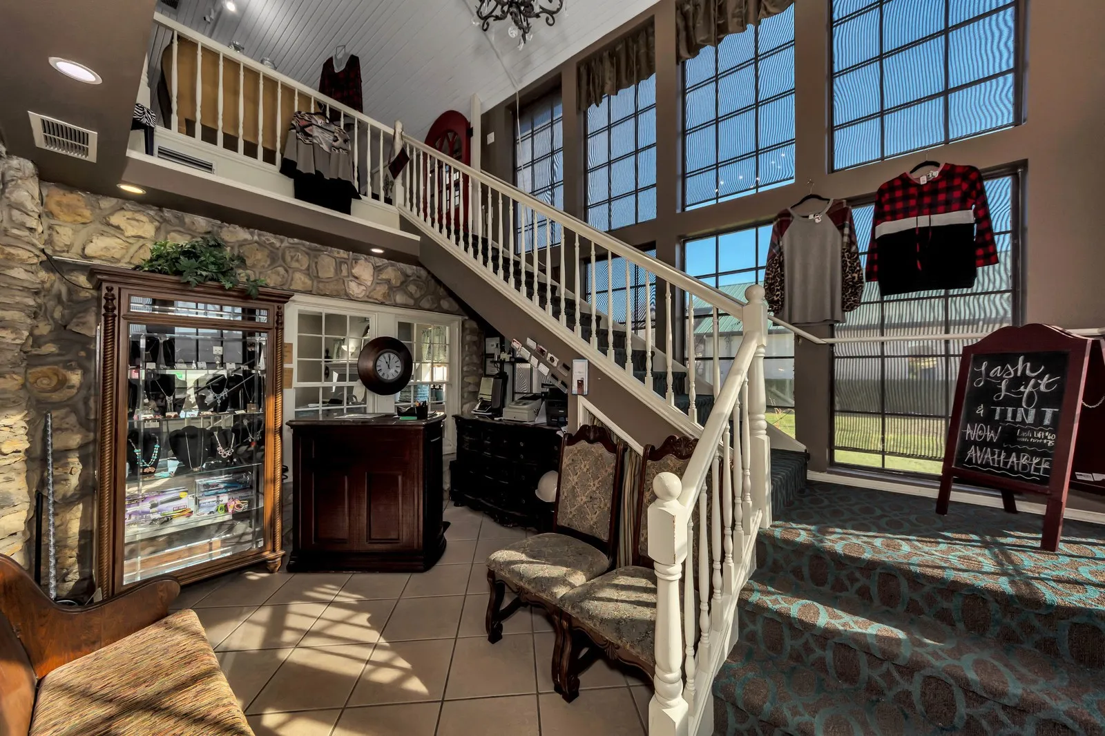Office For Sale in Tarrant County , 6712 Azle Avenue, Lake Worth, Texas 76135, 0, 0, Garage spaces, 0 Sqft, built in 1950, Preowned, mls#20406219, Real Estate Agent in Lake Worth, Homes For Sale in Tarrant county, Homes For Sale in Lake Worth, Realtor in Lake Worth Texas, Real Estate Brokerage Independent Realty Texas, Luminita Cordes Realtor