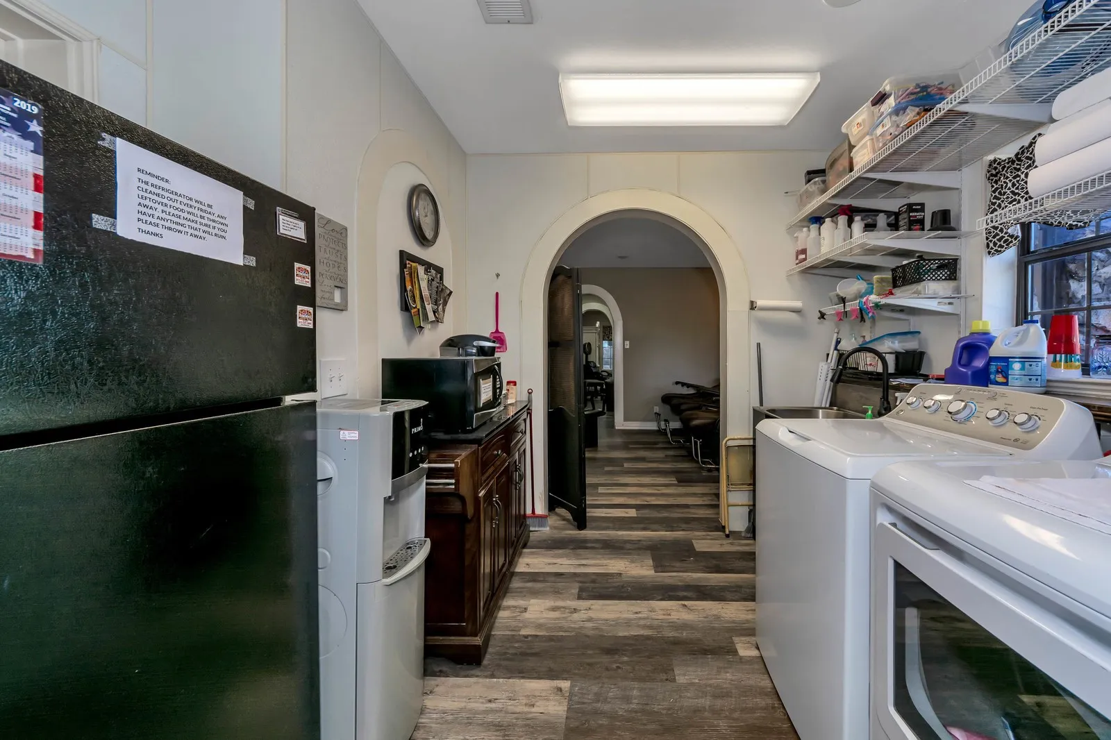 Office For Sale in Tarrant County , 6712 Azle Avenue, Lake Worth, Texas 76135, 0, 0, Garage spaces, 0 Sqft, built in 1950, Preowned, mls#20406219, Real Estate Agent in Lake Worth, Homes For Sale in Tarrant county, Homes For Sale in Lake Worth, Realtor in Lake Worth Texas, Real Estate Brokerage Independent Realty Texas, Luminita Cordes Realtor