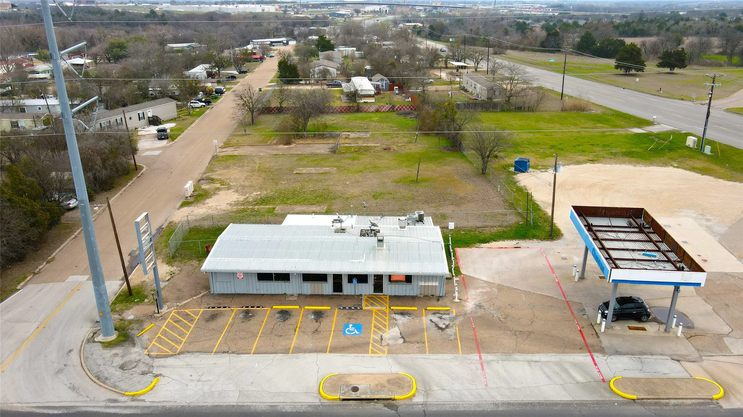 Retail For Sale in Mc Lennan County , 607 N Old Temple Road, Hewitt, Texas 76643, 0, 0, Garage spaces, 0 Sqft, built in 1970, Preowned, Price $629,000, mls#20411187, Real Estate Agent in Hewitt, Homes For Sale in Mc Lennan county, Homes For Sale in Hewitt, Realtor in Hewitt Texas, Real Estate Brokerage Independent Realty Texas, Luminita Cordes Realtor