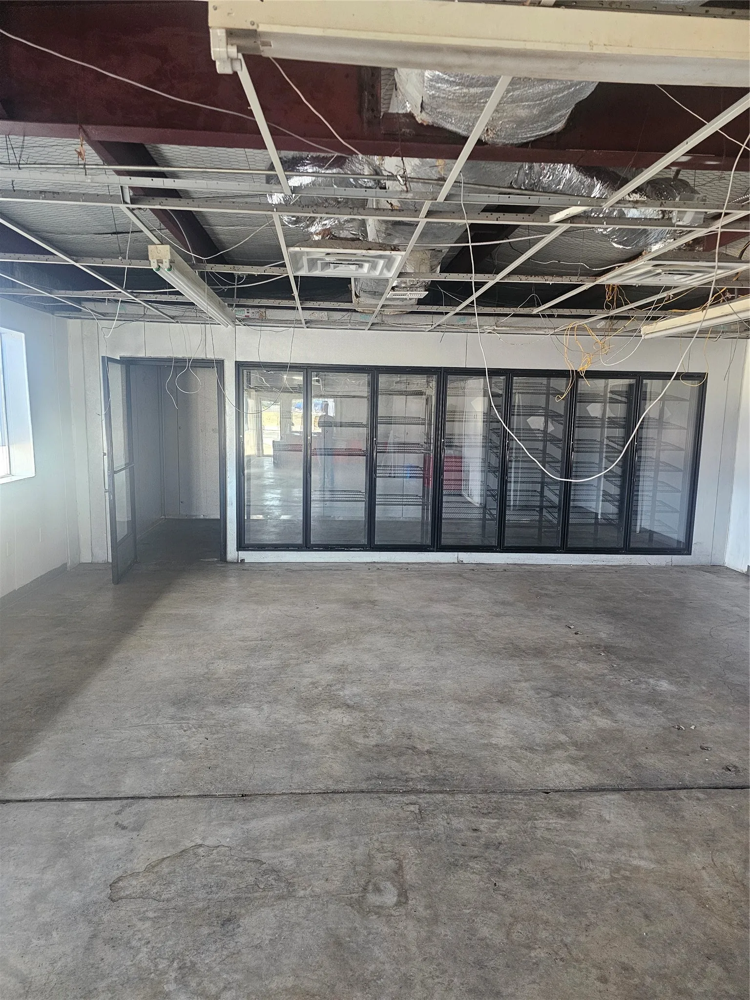 Retail For Sale in Mc Lennan County , 607 N Old Temple Road, Hewitt, Texas 76643, 0, 0, Garage spaces, 0 Sqft, built in 1970, Preowned, Price $629,000, mls#20411187, Real Estate Agent in Hewitt, Homes For Sale in Mc Lennan county, Homes For Sale in Hewitt, Realtor in Hewitt Texas, Real Estate Brokerage Independent Realty Texas, Luminita Cordes Realtor