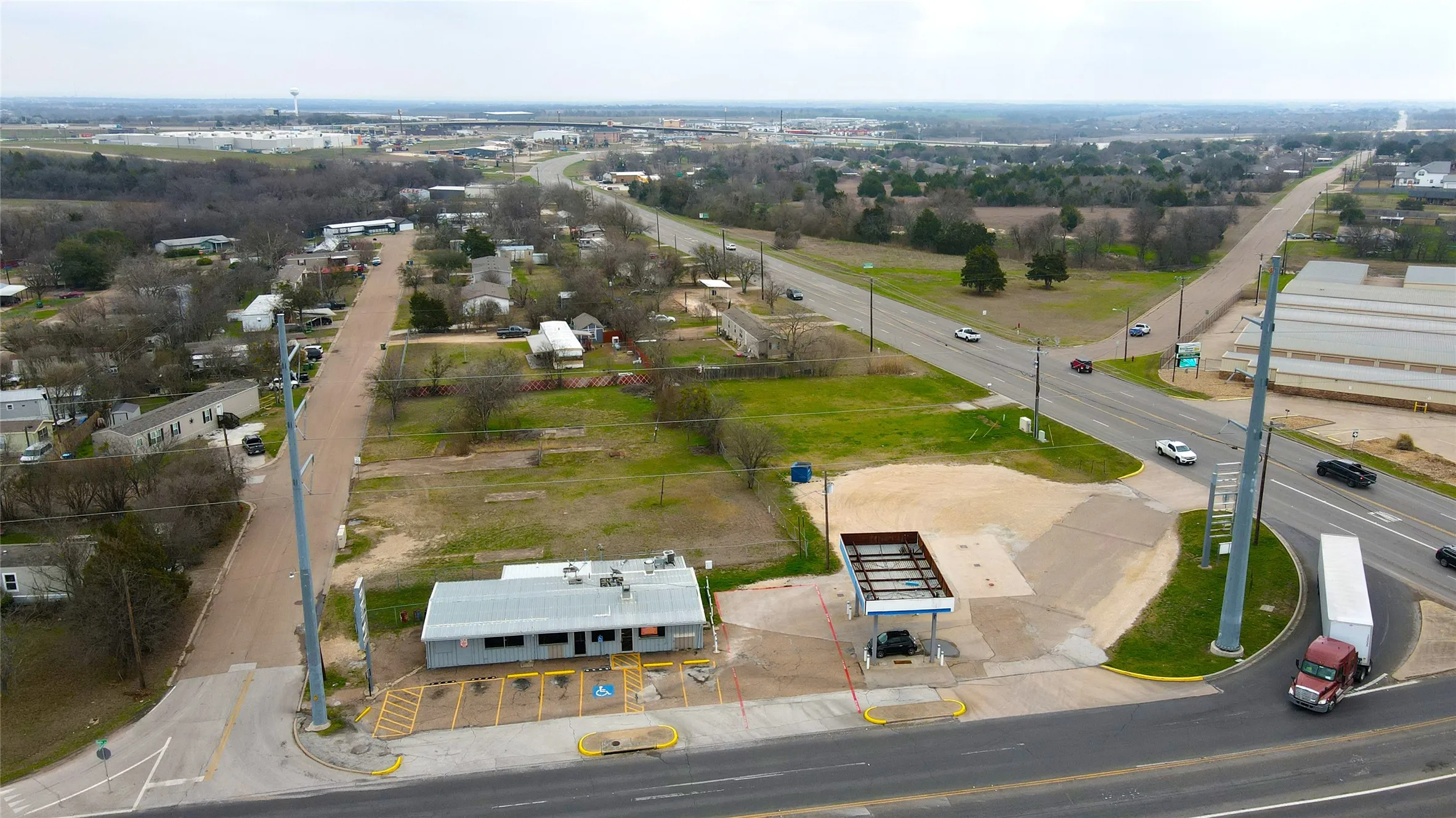 Retail For Sale in Mc Lennan County , 607 N Old Temple Road, Hewitt, Texas 76643, 0, 0, Garage spaces, 0 Sqft, built in 1970, Preowned, Price $629,000, mls#20411187, Real Estate Agent in Hewitt, Homes For Sale in Mc Lennan county, Homes For Sale in Hewitt, Realtor in Hewitt Texas, Real Estate Brokerage Independent Realty Texas, Luminita Cordes Realtor