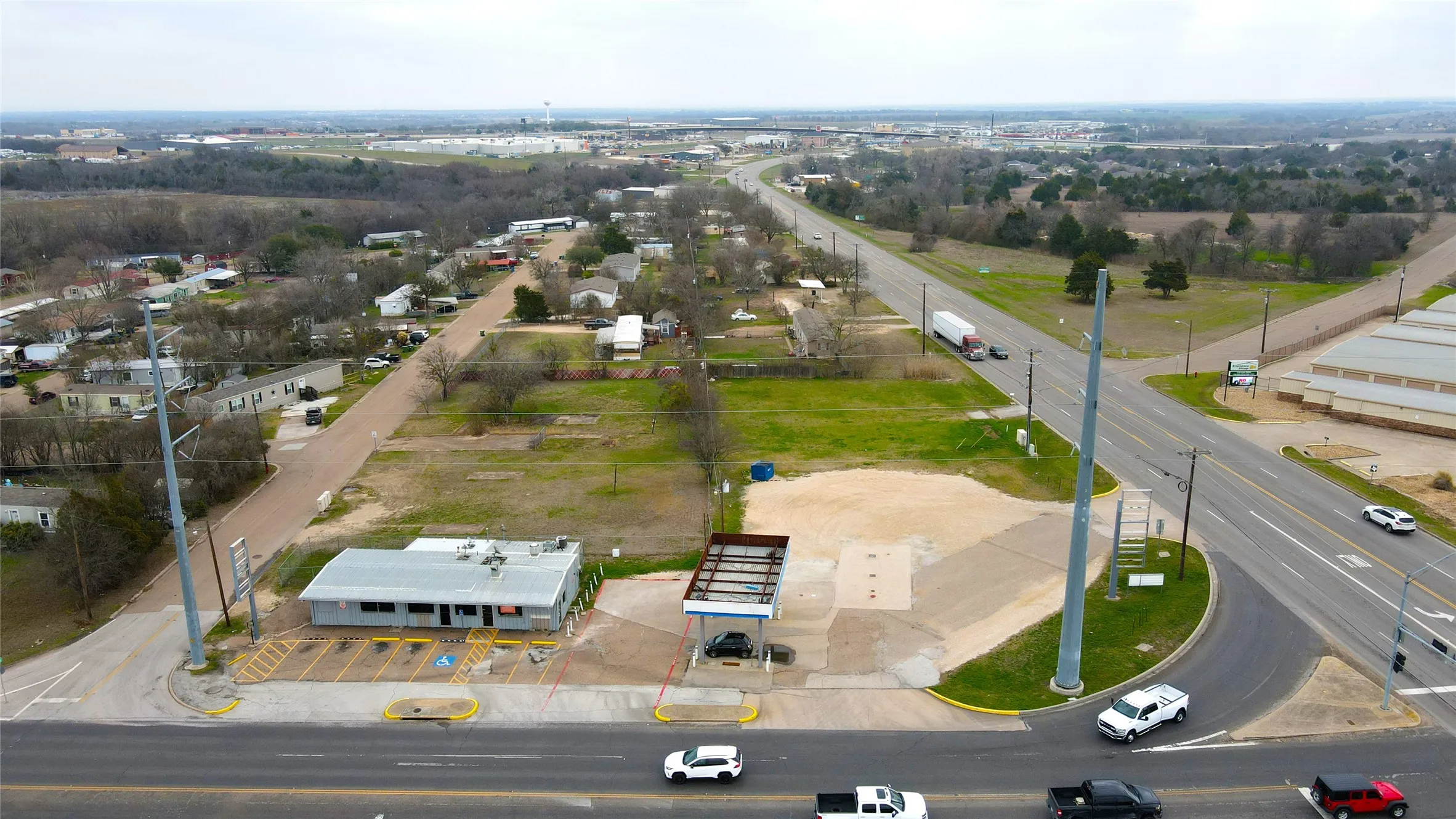 Retail For Sale in Mc Lennan County , 607 N Old Temple Road, Hewitt, Texas 76643, 0, 0, Garage spaces, 0 Sqft, built in 1970, Preowned, Price $629,000, mls#20411187, Real Estate Agent in Hewitt, Homes For Sale in Mc Lennan county, Homes For Sale in Hewitt, Realtor in Hewitt Texas, Real Estate Brokerage Independent Realty Texas, Luminita Cordes Realtor