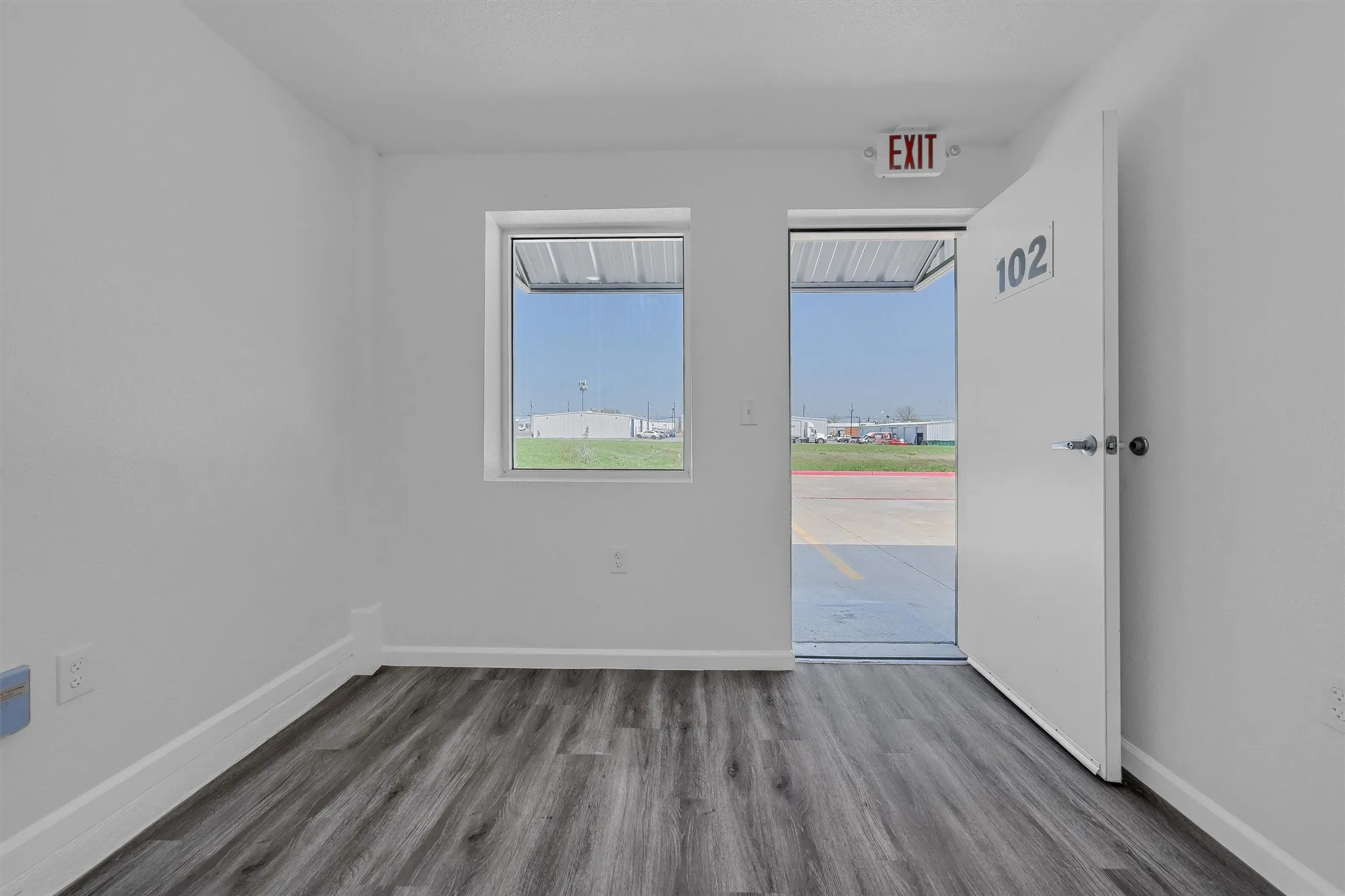 Warehouse For Rent in Grayson County , 2410 N Frisco Road, Sherman, Texas 75090, 0, 0, Garage spaces, 1,500 Sqft, built in 2023, New Construction - Complete, Price $1,500, mls#20380331, Real Estate Agent in Sherman, Homes For Rent in Grayson county, Homes For Rent in Sherman, Realtor in Sherman Texas, Real Estate Brokerage Independent Realty Texas, Luminita Cordes Realtor