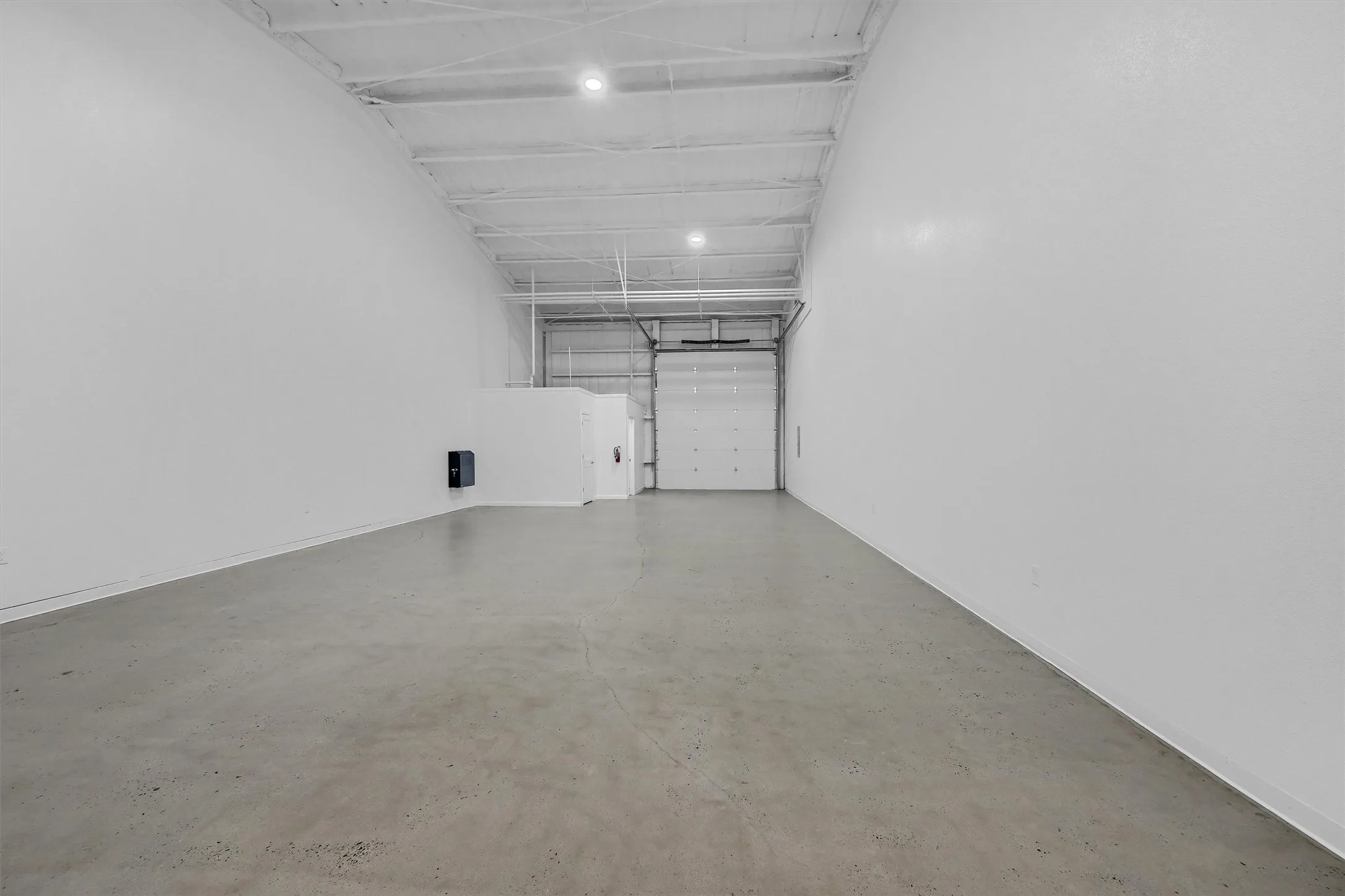 Warehouse For Rent in Grayson County , 2410 N Frisco Road, Sherman, Texas 75090, 0, 0, Garage spaces, 1,500 Sqft, built in 2023, New Construction - Complete, Price $1,500, mls#20380331, Real Estate Agent in Sherman, Homes For Rent in Grayson county, Homes For Rent in Sherman, Realtor in Sherman Texas, Real Estate Brokerage Independent Realty Texas, Luminita Cordes Realtor