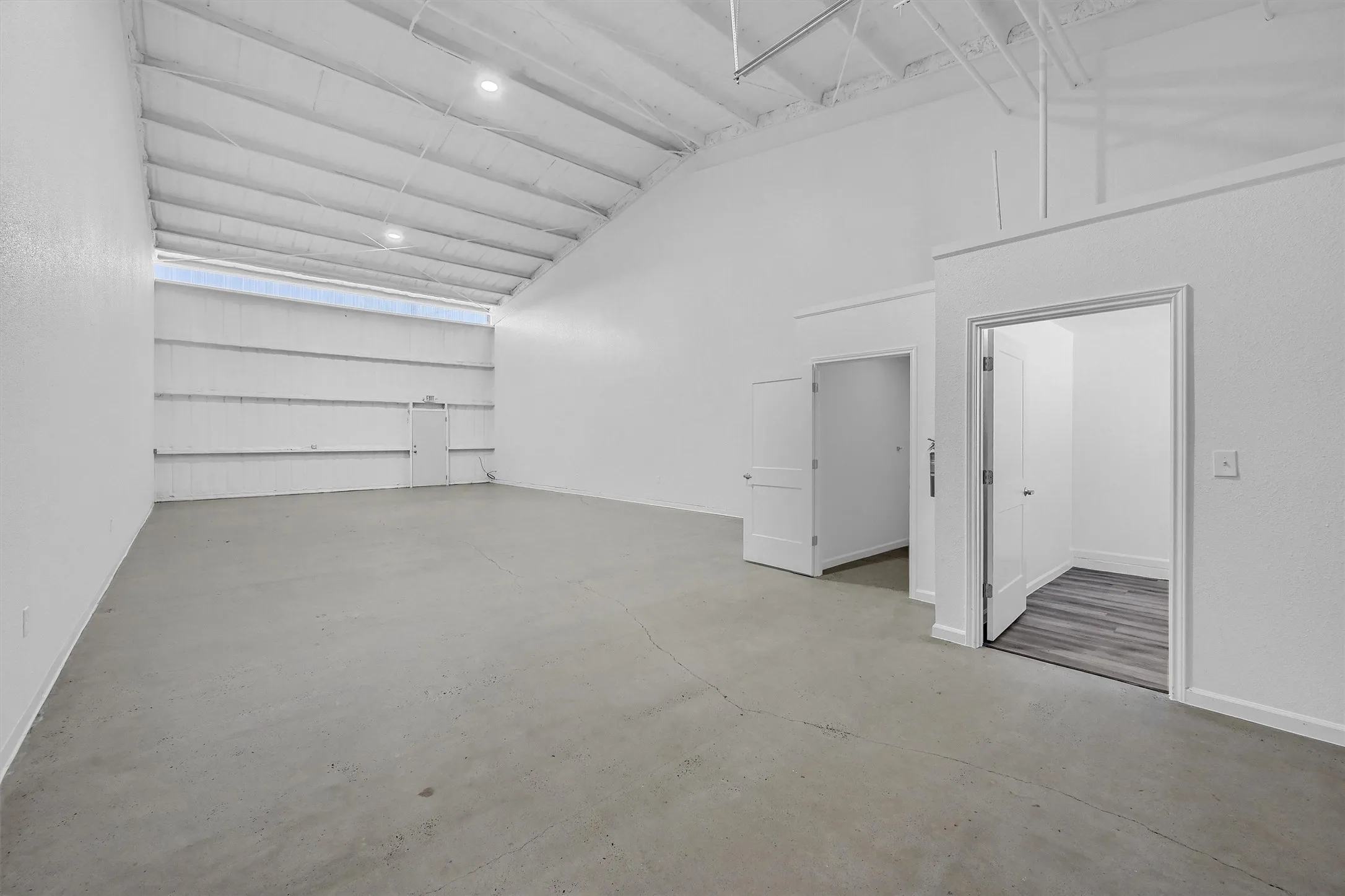 Warehouse For Rent in Grayson County , 2410 N Frisco Road, Sherman, Texas 75090, 0, 0, Garage spaces, 1,500 Sqft, built in 2023, New Construction - Complete, Price $1,500, mls#20380331, Real Estate Agent in Sherman, Homes For Rent in Grayson county, Homes For Rent in Sherman, Realtor in Sherman Texas, Real Estate Brokerage Independent Realty Texas, Luminita Cordes Realtor