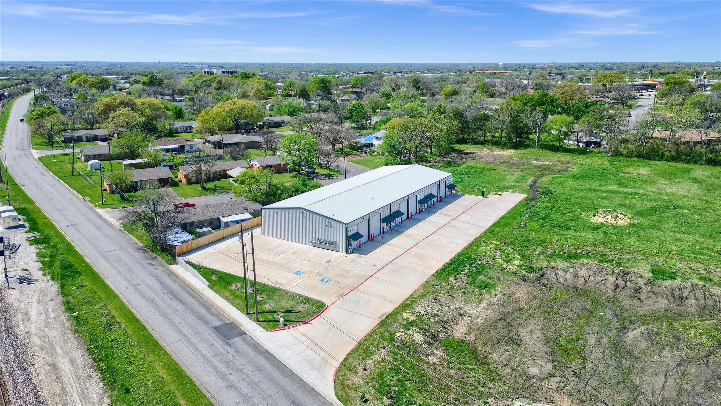 Warehouse For Rent in Grayson County , 2410 N Frisco Road, Sherman, Texas 75090, 0, 0, Garage spaces, 1,500 Sqft, built in 2023, New Construction - Complete, Price $1,500, mls#20380331, Real Estate Agent in Sherman, Homes For Rent in Grayson county, Homes For Rent in Sherman, Realtor in Sherman Texas, Real Estate Brokerage Independent Realty Texas, Luminita Cordes Realtor