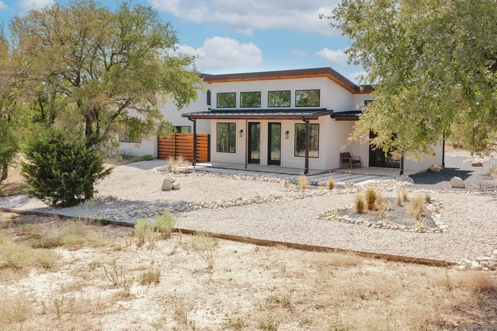Single Family Residence For Sale in Wise County , 135 Demonbreun Court, Chico, Texas 76431, 5 Bedroom, 6 Bathroom, Garage spaces, 2,807 Sqft, built in 2022, Preowned, mls#20432940, Real Estate Agent in Chico, Homes For Sale in Wise county, Homes For Sale in Chico, Realtor in Chico Texas, Real Estate Brokerage Independent Realty Texas, Luminita Cordes Realtor