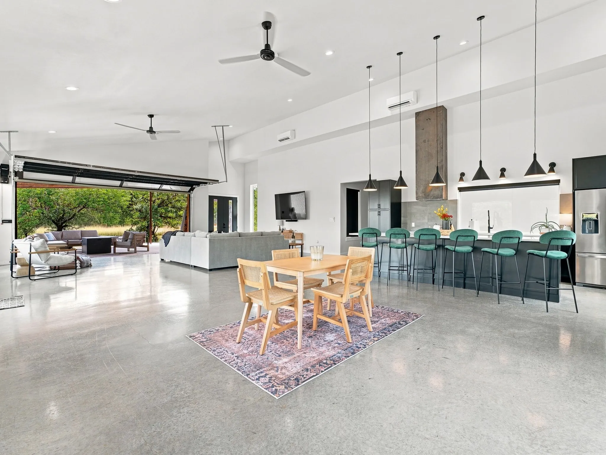 Single Family Residence For Sale in Wise County , 135 Demonbreun Court, Chico, Texas 76431, 5 Bedroom, 6 Bathroom, Garage spaces, 2,807 Sqft, built in 2022, Preowned, mls#20432940, Real Estate Agent in Chico, Homes For Sale in Wise county, Homes For Sale in Chico, Realtor in Chico Texas, Real Estate Brokerage Independent Realty Texas, Luminita Cordes Realtor