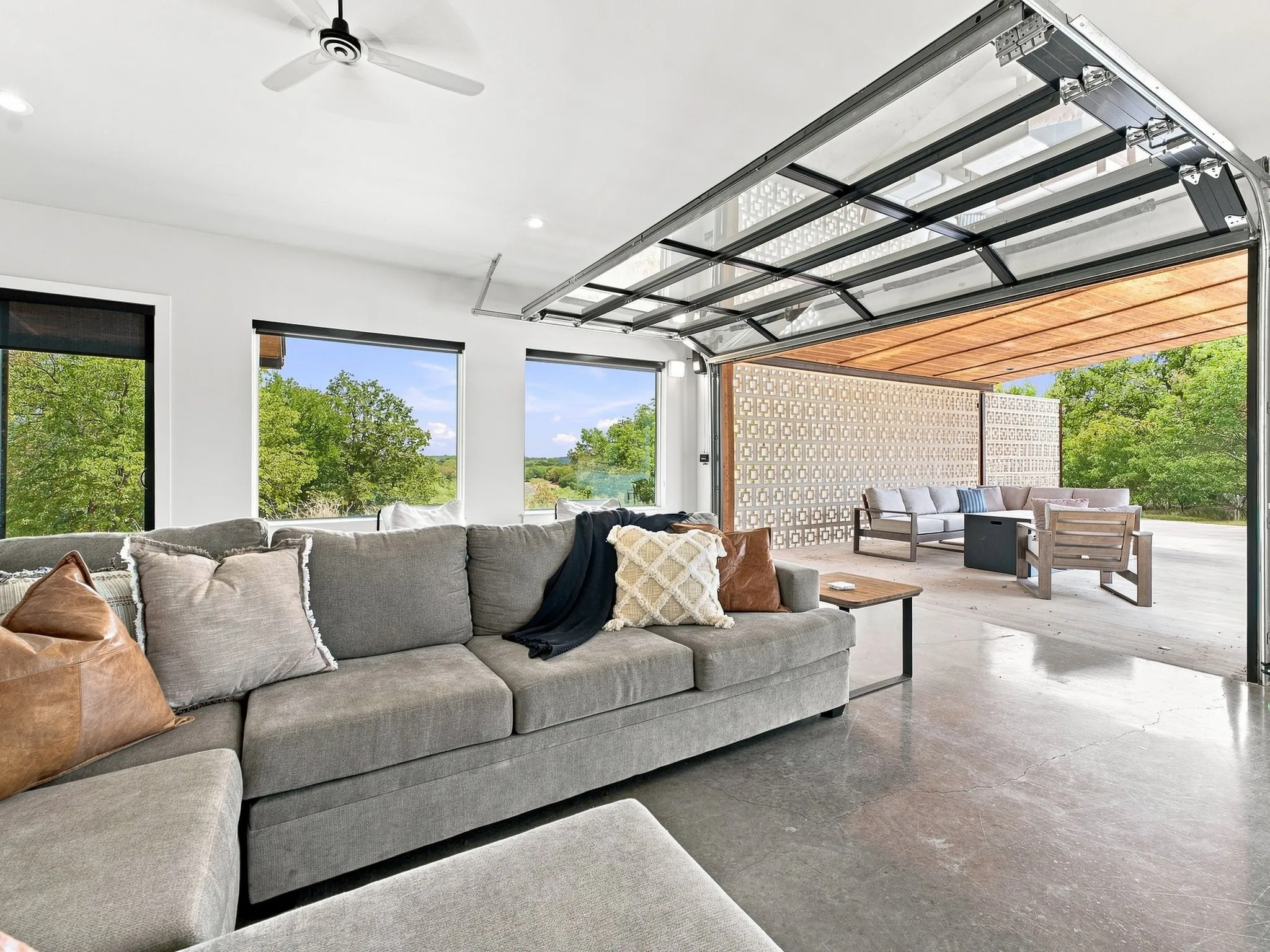 Single Family Residence For Sale in Wise County , 135 Demonbreun Court, Chico, Texas 76431, 5 Bedroom, 6 Bathroom, Garage spaces, 2,807 Sqft, built in 2022, Preowned, mls#20432940, Real Estate Agent in Chico, Homes For Sale in Wise county, Homes For Sale in Chico, Realtor in Chico Texas, Real Estate Brokerage Independent Realty Texas, Luminita Cordes Realtor