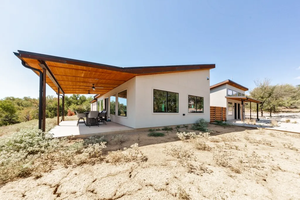 Single Family Residence For Sale in Wise County , 135 Demonbreun Court, Chico, Texas 76431, 5 Bedroom, 6 Bathroom, Garage spaces, 2,807 Sqft, built in 2022, Preowned, mls#20432940, Real Estate Agent in Chico, Homes For Sale in Wise county, Homes For Sale in Chico, Realtor in Chico Texas, Real Estate Brokerage Independent Realty Texas, Luminita Cordes Realtor