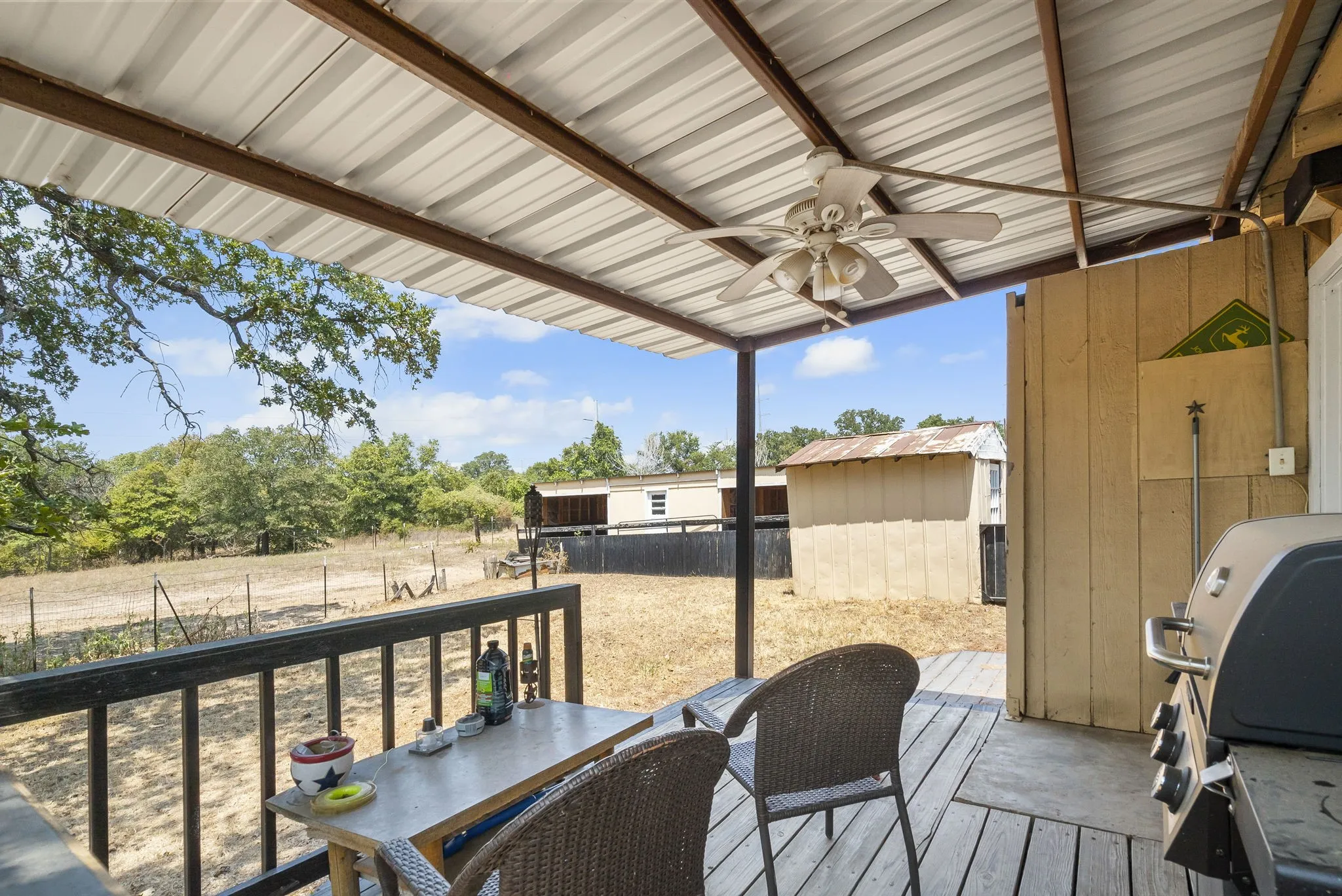 Single Family Residence For Sale in Parker County , 12125 Fm 920, Weatherford, Texas 76088, 2 Bedrooms, 1 Bathroom, Garage spaces, 896 Sqft, built in 1995, Price $285,000, mls#20419878, Real Estate Agent in Weatherford, Homes For Sale in Parker county, Homes For Sale in Weatherford, Realtor in Weatherford Texas, Real Estate Brokerage Independent Realty Texas, Luminita Cordes Realtor