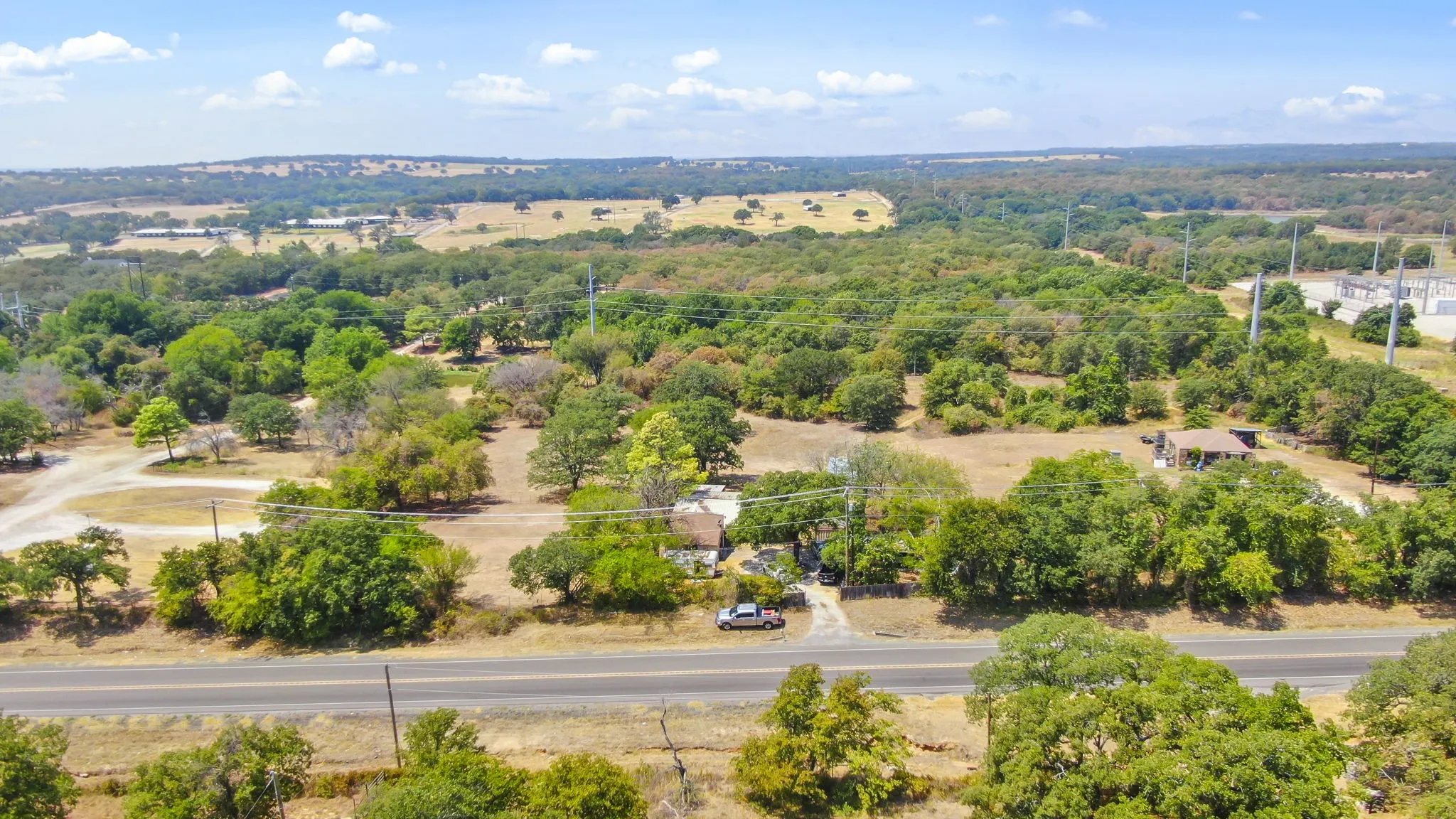Single Family Residence For Sale in Parker County , 12125 Fm 920, Weatherford, Texas 76088, 2 Bedrooms, 1 Bathroom, Garage spaces, 896 Sqft, built in 1995, Price $285,000, mls#20419878, Real Estate Agent in Weatherford, Homes For Sale in Parker county, Homes For Sale in Weatherford, Realtor in Weatherford Texas, Real Estate Brokerage Independent Realty Texas, Luminita Cordes Realtor