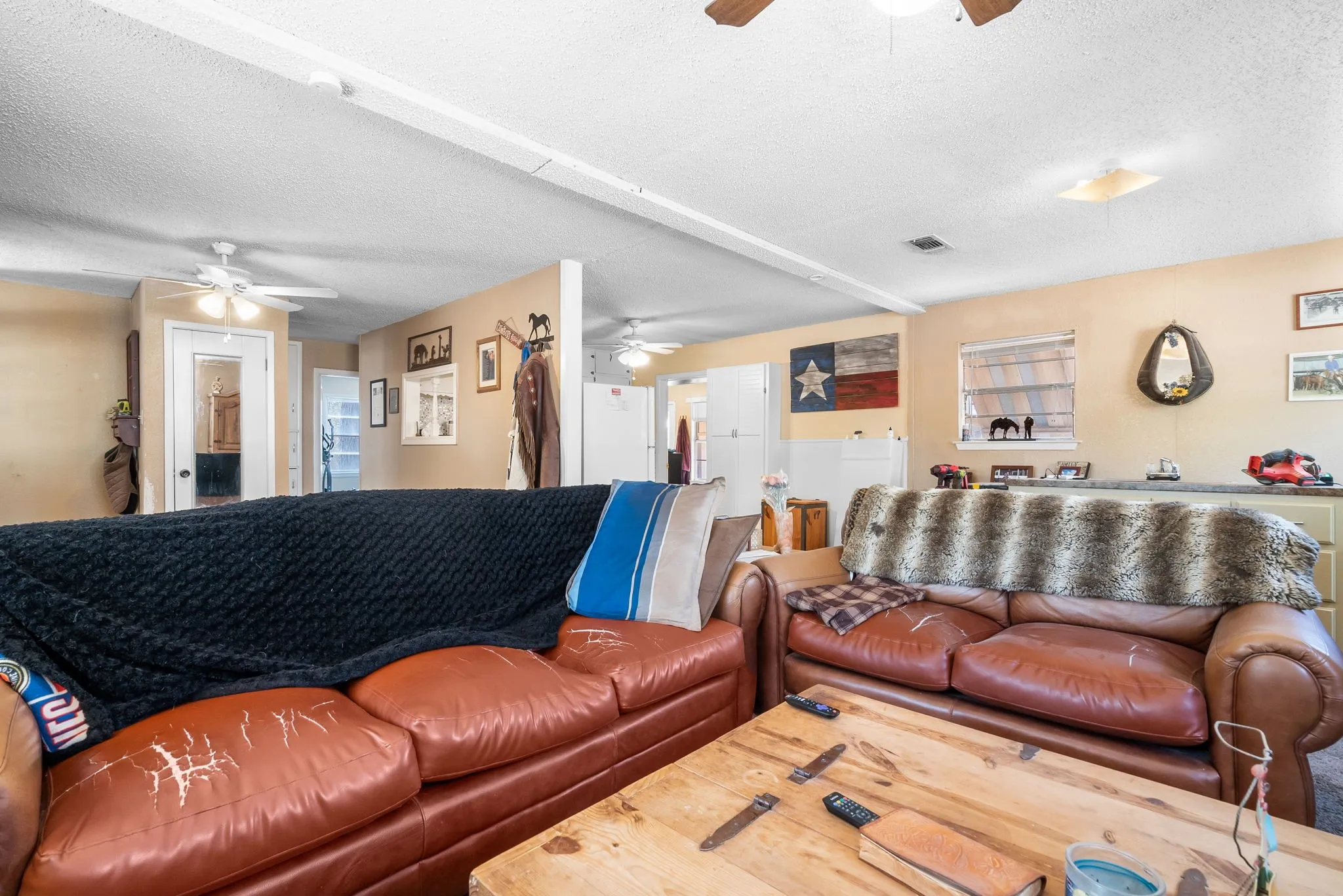 Single Family Residence For Sale in Parker County , 12125 Fm 920, Weatherford, Texas 76088, 2 Bedrooms, 1 Bathroom, Garage spaces, 896 Sqft, built in 1995, Price $285,000, mls#20419878, Real Estate Agent in Weatherford, Homes For Sale in Parker county, Homes For Sale in Weatherford, Realtor in Weatherford Texas, Real Estate Brokerage Independent Realty Texas, Luminita Cordes Realtor