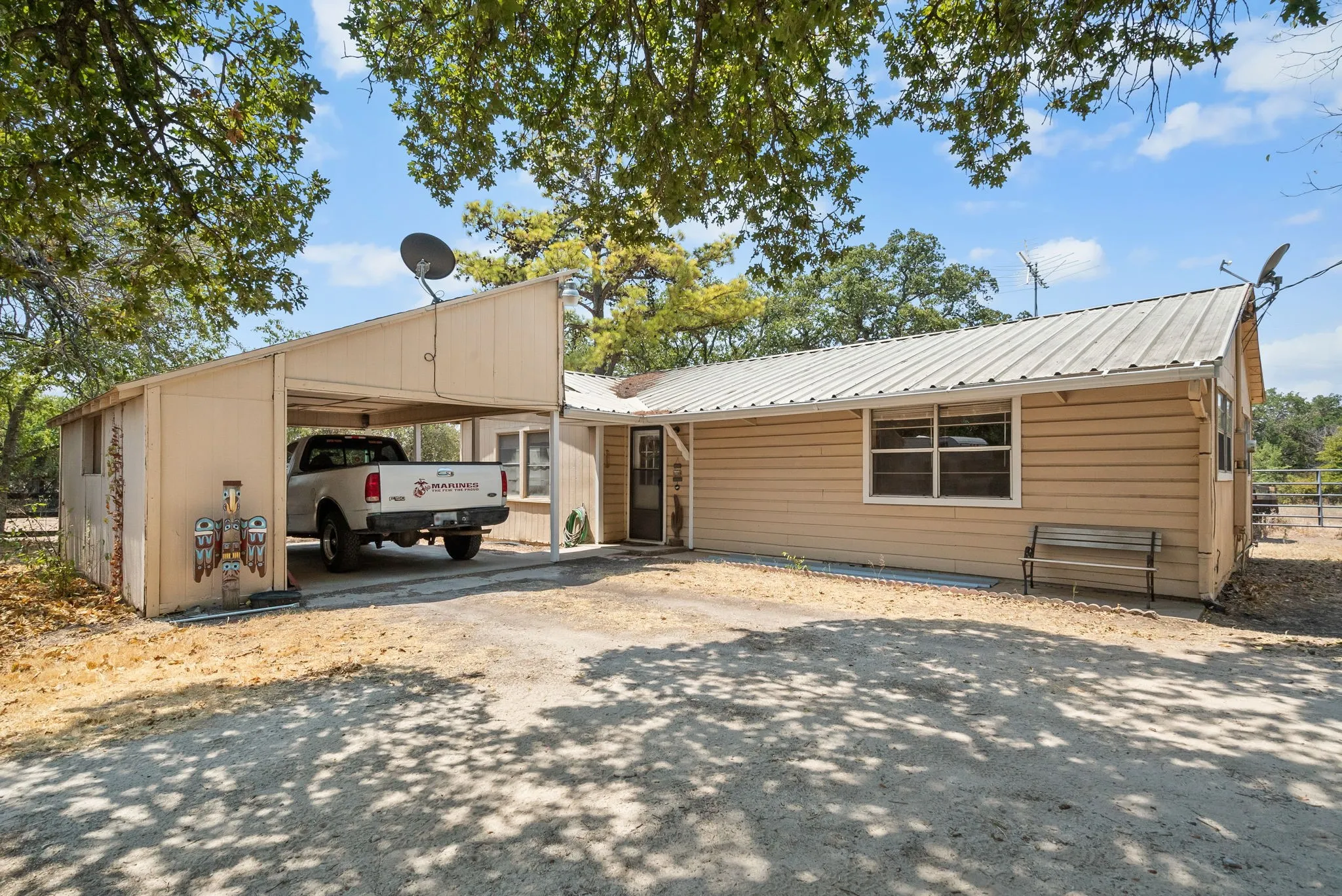 Single Family Residence For Sale in Parker County , 12125 Fm 920, Weatherford, Texas 76088, 2 Bedrooms, 1 Bathroom, Garage spaces, 896 Sqft, built in 1995, Price $285,000, mls#20419878, Real Estate Agent in Weatherford, Homes For Sale in Parker county, Homes For Sale in Weatherford, Realtor in Weatherford Texas, Real Estate Brokerage Independent Realty Texas, Luminita Cordes Realtor