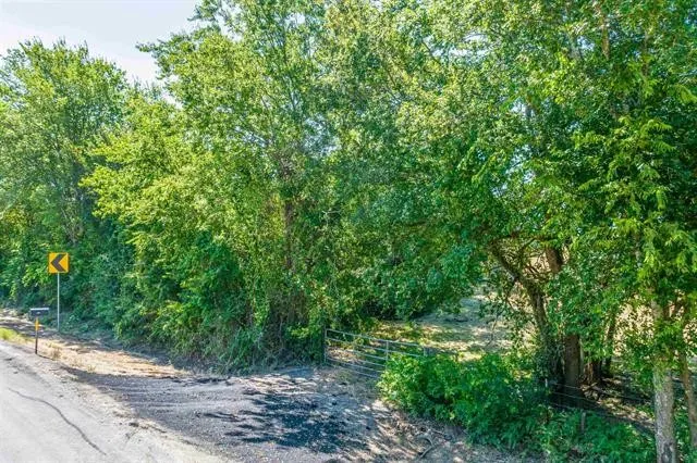 Unimproved Land For Sale in Lamar County , TBD FARM ROAD 194, Blossom, Texas 75416, 0, 0, Garage spaces, 0 Sqft, built in 0, Price $93,000, mls#20440327, Real Estate Agent in Blossom, Homes For Sale in Lamar county, Homes For Sale in Blossom, Realtor in Blossom Texas, Real Estate Brokerage Independent Realty Texas, Luminita Cordes Realtor