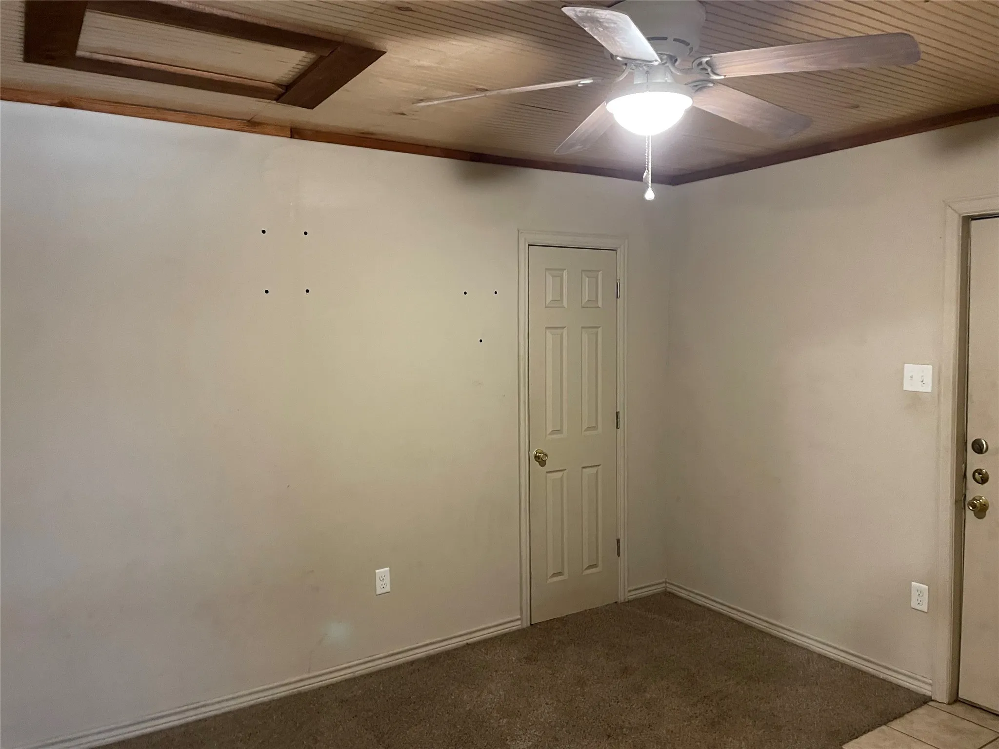 2826 Pine - Two Bedroom Unit