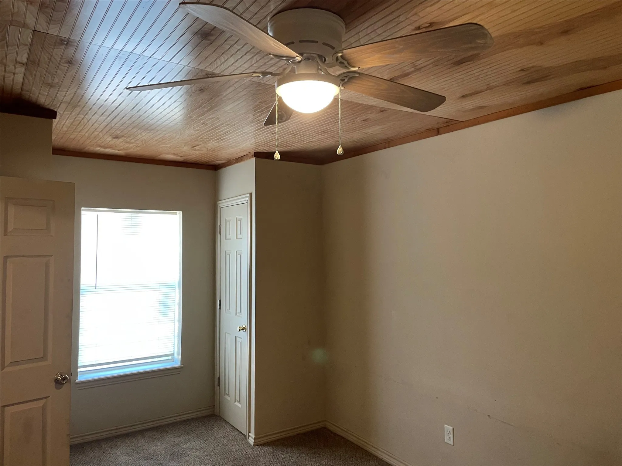 2826 Pine - Two Bedroom Unit