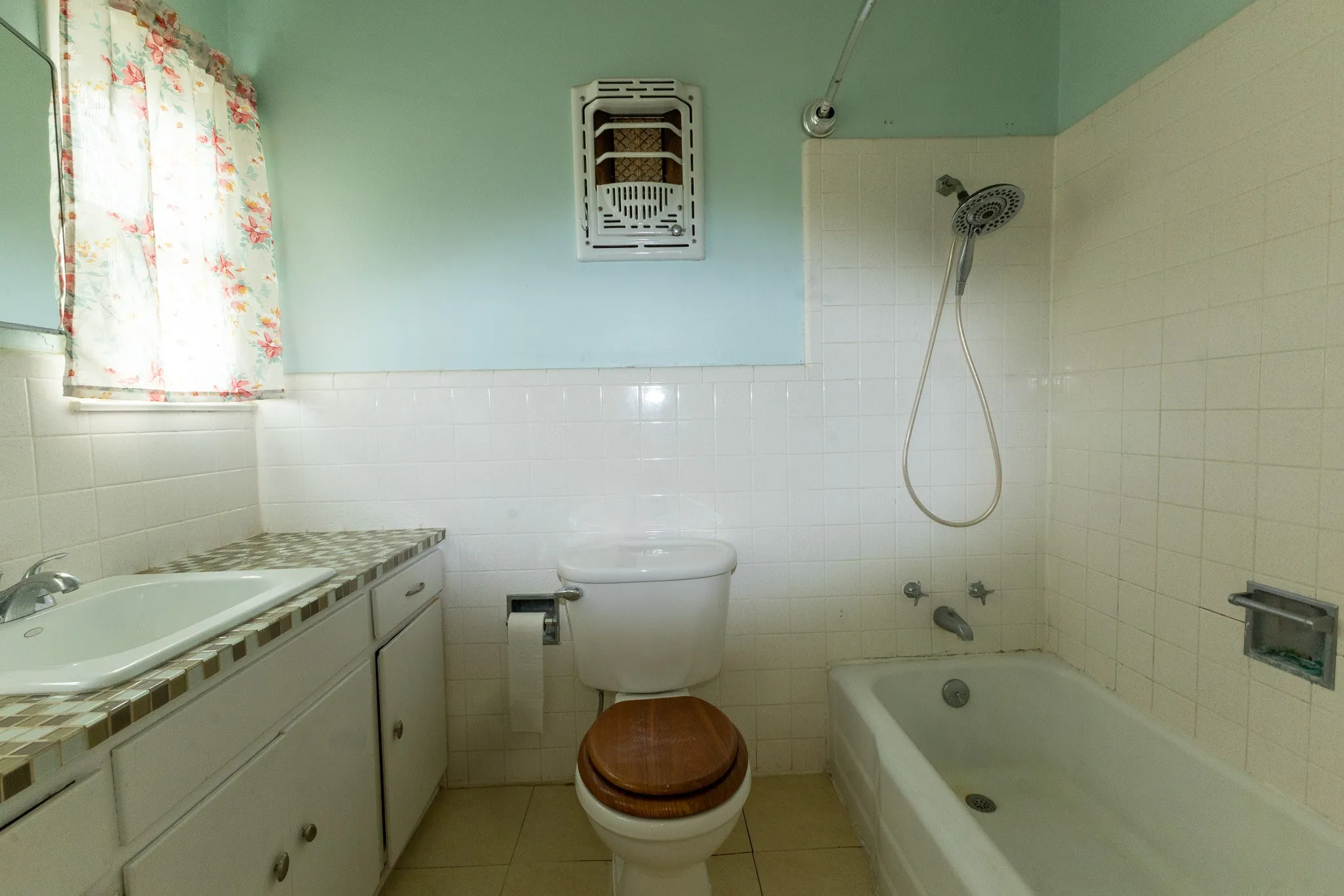 Single Family Residence For Sale in Brown County , 2010 4th Street, Brownwood, Texas 76801, 3 Bedroom, 3 Bathroom, 1 Garage spaces, 2,088 Sqft, built in 0, Price $249,500, mls#20470850, Real Estate Agent in Brownwood, Homes For Sale in Brown county, Homes For Sale in Brownwood, Realtor in Brownwood Texas, Real Estate Brokerage Independent Realty Texas, Luminita Cordes Realtor