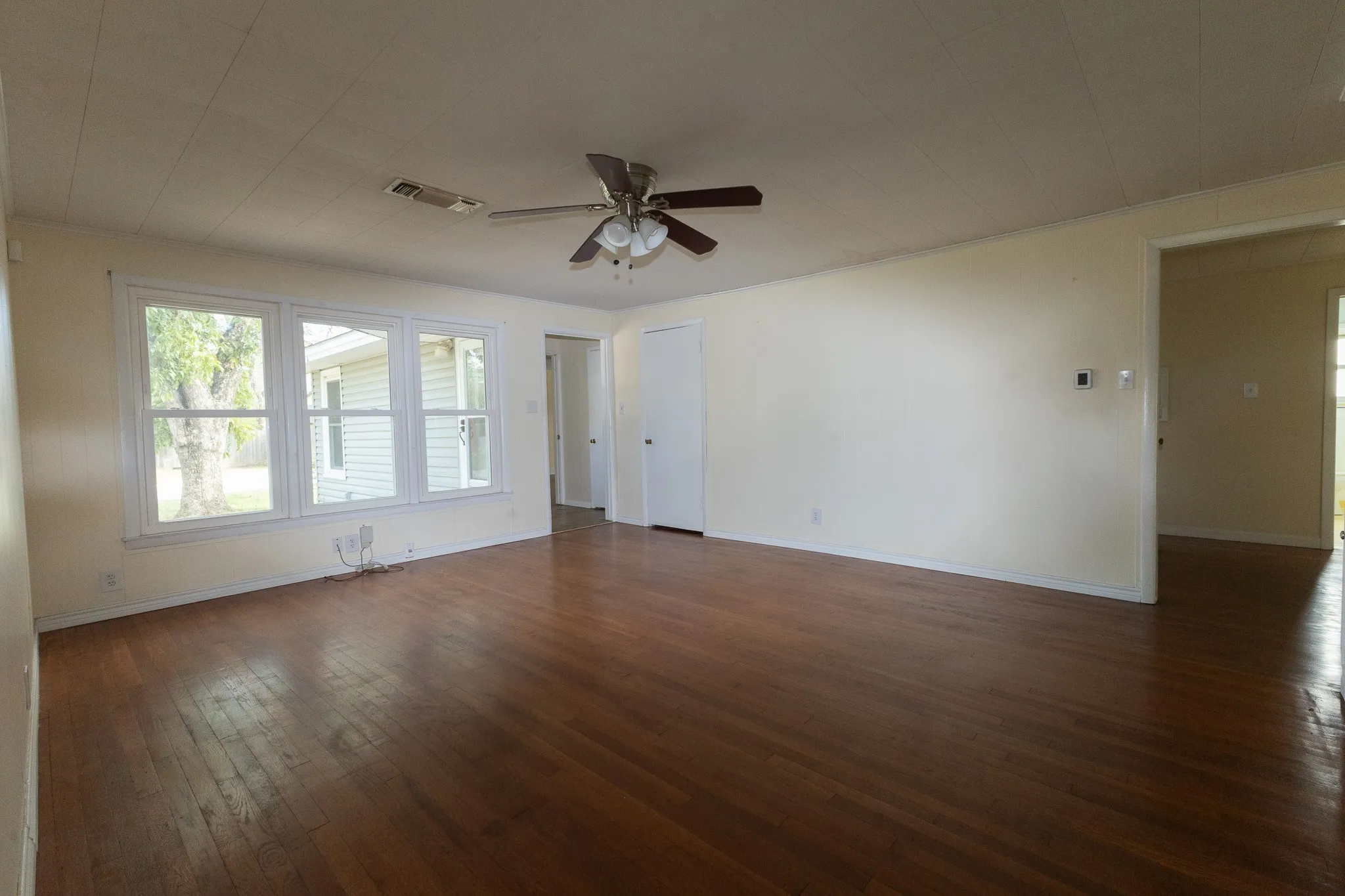 Single Family Residence For Sale in Brown County , 2010 4th Street, Brownwood, Texas 76801, 3 Bedroom, 3 Bathroom, 1 Garage spaces, 2,088 Sqft, built in 0, Price $249,500, mls#20470850, Real Estate Agent in Brownwood, Homes For Sale in Brown county, Homes For Sale in Brownwood, Realtor in Brownwood Texas, Real Estate Brokerage Independent Realty Texas, Luminita Cordes Realtor