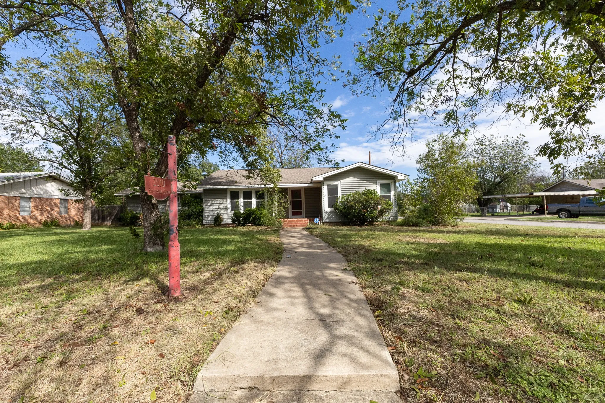 Single Family Residence For Sale in Brown County , 2010 4th Street, Brownwood, Texas 76801, 3 Bedroom, 3 Bathroom, 1 Garage spaces, 2,088 Sqft, built in 0, Price $249,500, mls#20470850, Real Estate Agent in Brownwood, Homes For Sale in Brown county, Homes For Sale in Brownwood, Realtor in Brownwood Texas, Real Estate Brokerage Independent Realty Texas, Luminita Cordes Realtor