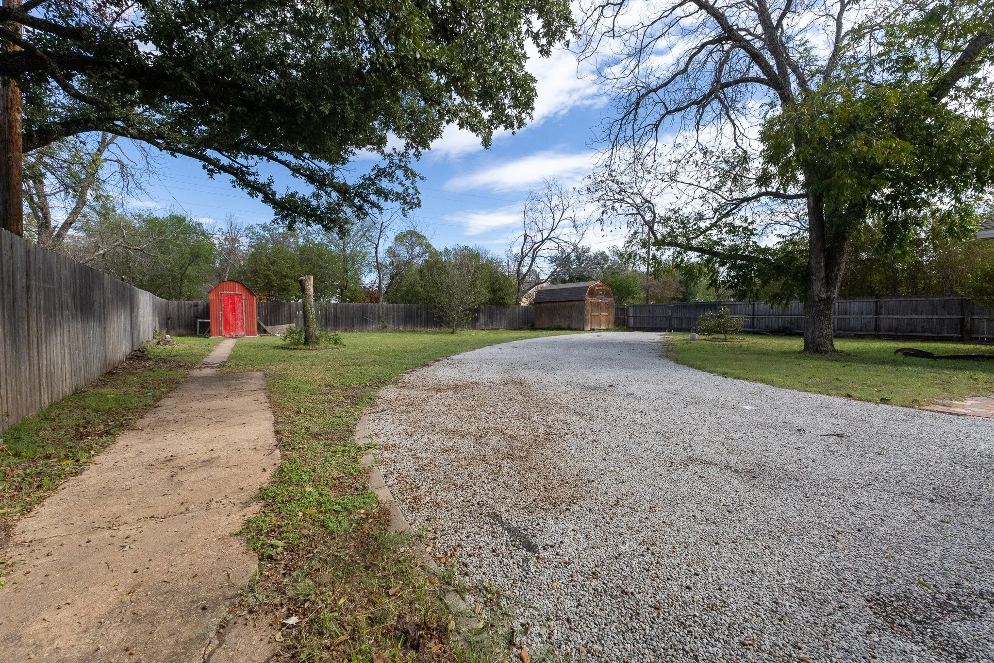 Single Family Residence For Sale in Brown County , 2010 4th Street, Brownwood, Texas 76801, 3 Bedroom, 3 Bathroom, 1 Garage spaces, 2,088 Sqft, built in 0, Price $249,500, mls#20470850, Real Estate Agent in Brownwood, Homes For Sale in Brown county, Homes For Sale in Brownwood, Realtor in Brownwood Texas, Real Estate Brokerage Independent Realty Texas, Luminita Cordes Realtor