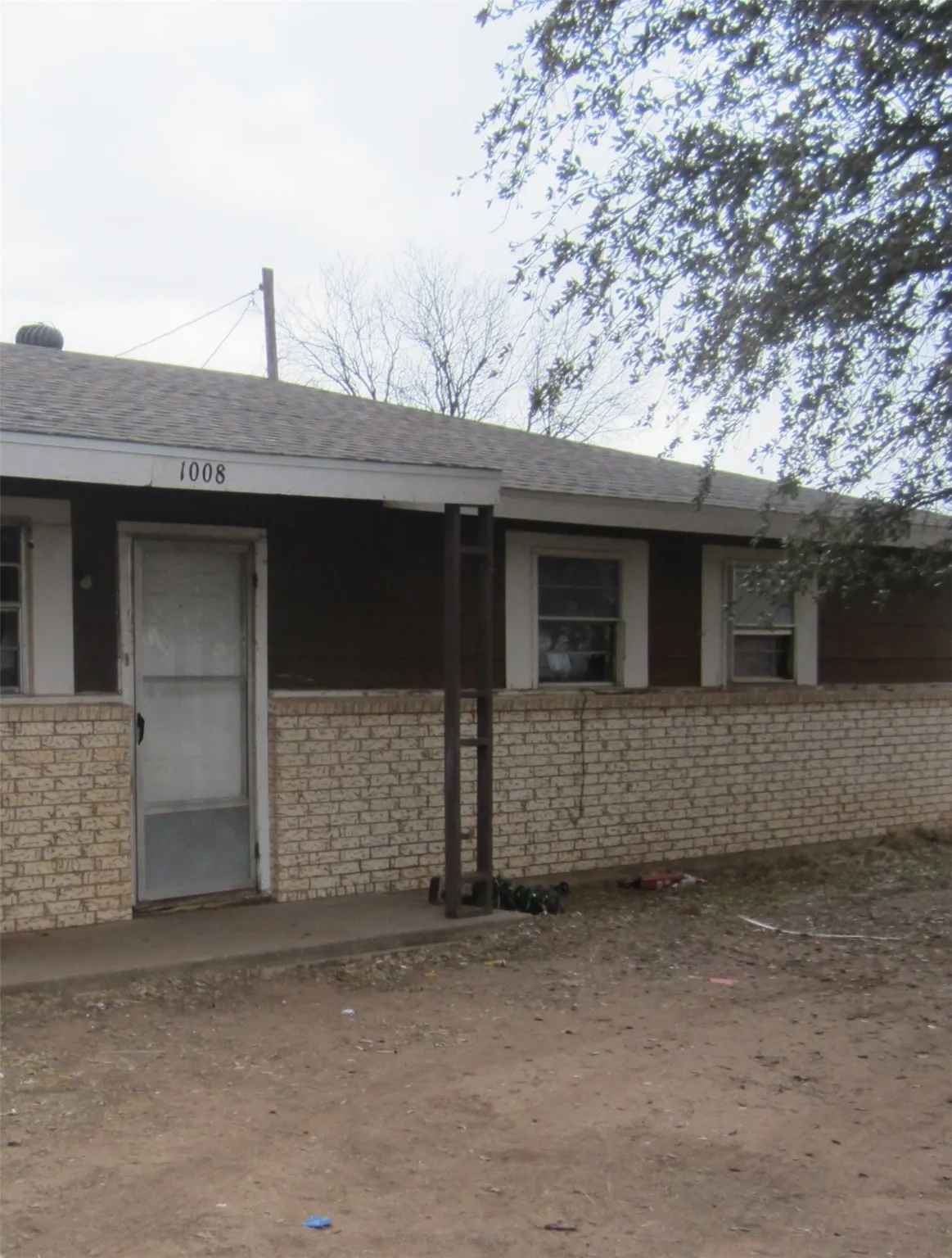 Single Family Residence For Sale in Knox County , 1008 NE 2ND, Knox City, Texas 79529, 3 Bedrooms, 1 Bathroom, Garage spaces, 1,176 Sqft, built in 1950, Preowned, Price $65,000, mls#20485228, Real Estate Agent in Knox City, Homes For Sale in Knox county, Homes For Sale in Knox City, Realtor in Knox City Texas, Real Estate Brokerage Independent Realty Texas, Luminita Cordes Realtor