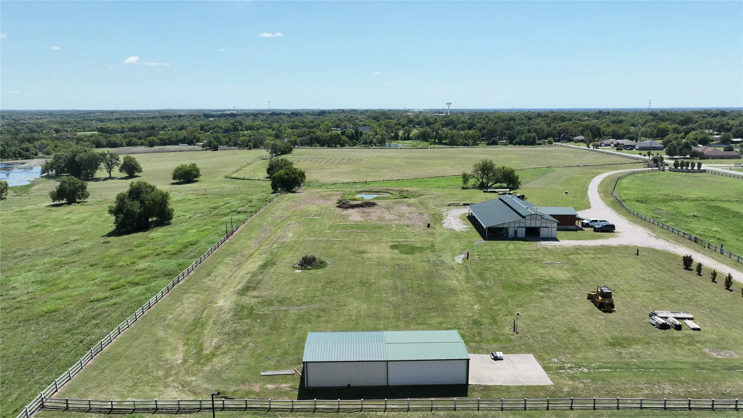 Warehouse For Sale in Grayson County , 1253 N HILL Street N, Van Alstyne, Texas 75495, 0, 0, Garage spaces, 4,008 Sqft, built in 2002, Preowned, mls#20492571, Real Estate Agent in Van Alstyne, Homes For Sale in Grayson county, Homes For Sale in Van Alstyne, Realtor in Van Alstyne Texas, Real Estate Brokerage Independent Realty Texas, Luminita Cordes Realtor