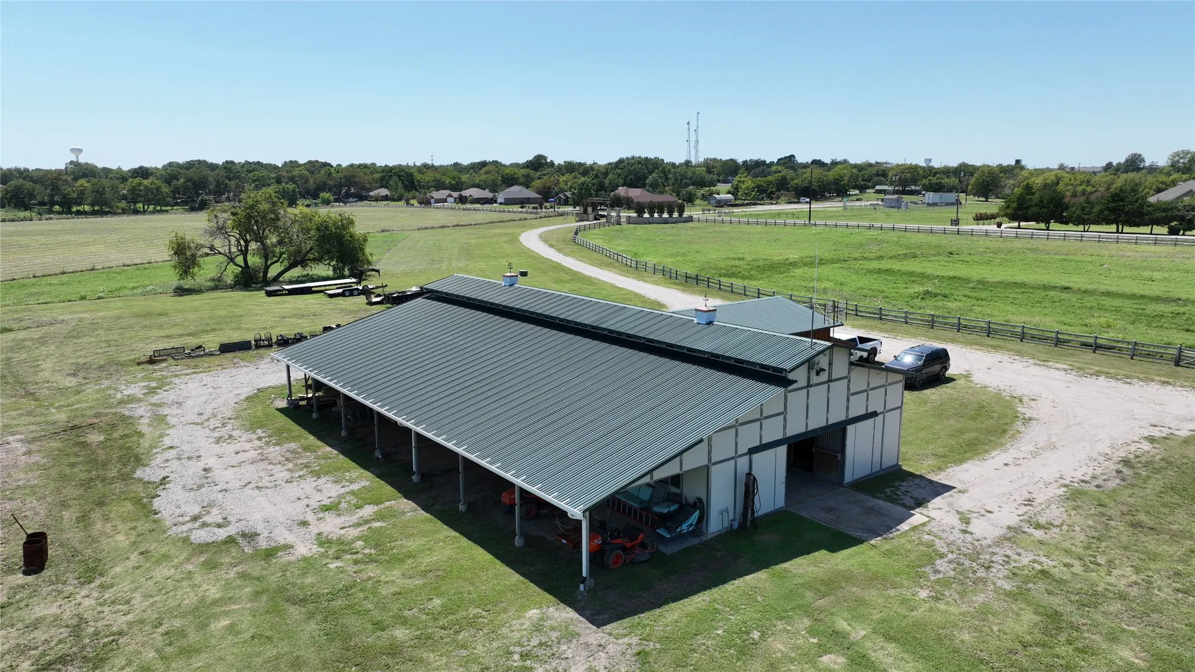 Warehouse For Sale in Grayson County , 1253 N HILL Street N, Van Alstyne, Texas 75495, 0, 0, Garage spaces, 4,008 Sqft, built in 2002, Preowned, mls#20492571, Real Estate Agent in Van Alstyne, Homes For Sale in Grayson county, Homes For Sale in Van Alstyne, Realtor in Van Alstyne Texas, Real Estate Brokerage Independent Realty Texas, Luminita Cordes Realtor