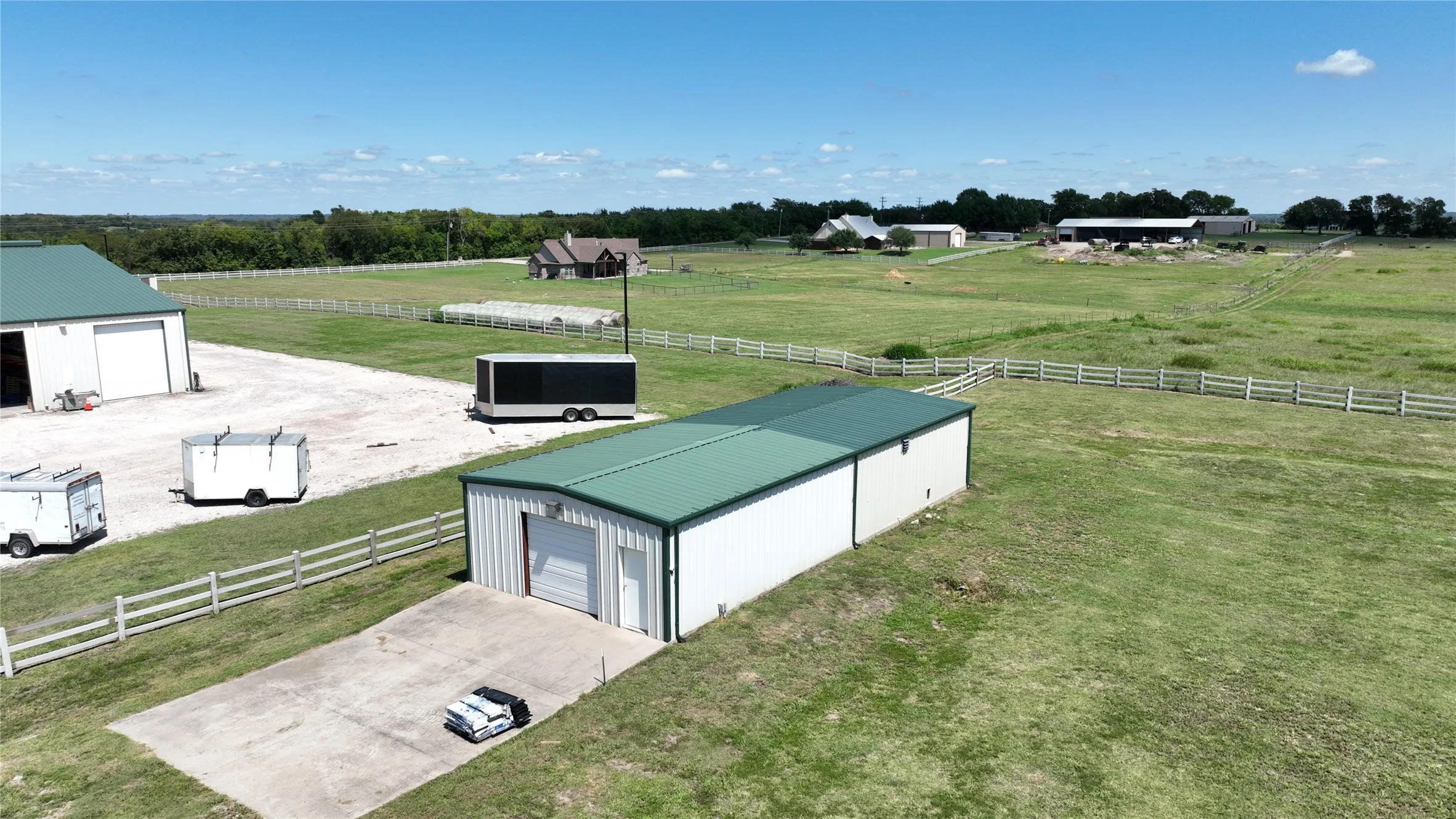 Warehouse For Sale in Grayson County , 1253 N HILL Street N, Van Alstyne, Texas 75495, 0, 0, Garage spaces, 4,008 Sqft, built in 2002, Preowned, mls#20492571, Real Estate Agent in Van Alstyne, Homes For Sale in Grayson county, Homes For Sale in Van Alstyne, Realtor in Van Alstyne Texas, Real Estate Brokerage Independent Realty Texas, Luminita Cordes Realtor