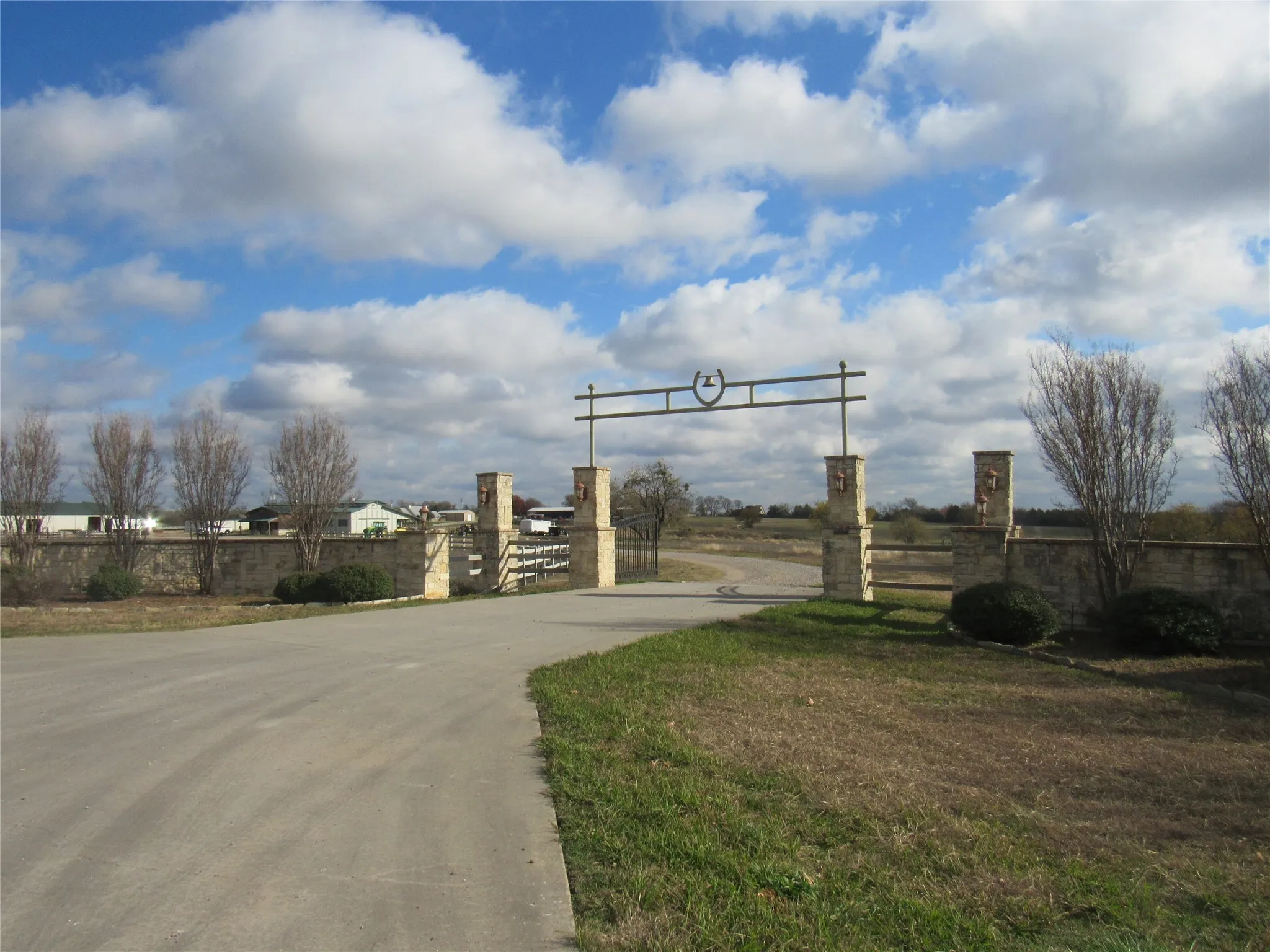 Warehouse For Sale in Grayson County , 1253 N HILL Street N, Van Alstyne, Texas 75495, 0, 0, Garage spaces, 4,008 Sqft, built in 2002, Preowned, mls#20492571, Real Estate Agent in Van Alstyne, Homes For Sale in Grayson county, Homes For Sale in Van Alstyne, Realtor in Van Alstyne Texas, Real Estate Brokerage Independent Realty Texas, Luminita Cordes Realtor