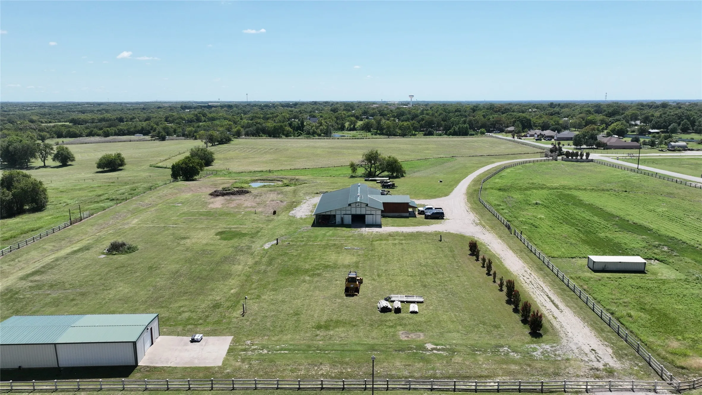 Warehouse For Sale in Grayson County , 1253 N HILL Street N, Van Alstyne, Texas 75495, 0, 0, Garage spaces, 4,008 Sqft, built in 2002, Preowned, mls#20492571, Real Estate Agent in Van Alstyne, Homes For Sale in Grayson county, Homes For Sale in Van Alstyne, Realtor in Van Alstyne Texas, Real Estate Brokerage Independent Realty Texas, Luminita Cordes Realtor