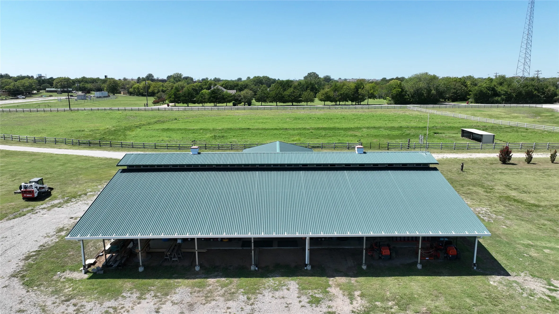 Warehouse For Sale in Grayson County , 1253 N HILL Street N, Van Alstyne, Texas 75495, 0, 0, Garage spaces, 4,008 Sqft, built in 2002, Preowned, mls#20492571, Real Estate Agent in Van Alstyne, Homes For Sale in Grayson county, Homes For Sale in Van Alstyne, Realtor in Van Alstyne Texas, Real Estate Brokerage Independent Realty Texas, Luminita Cordes Realtor