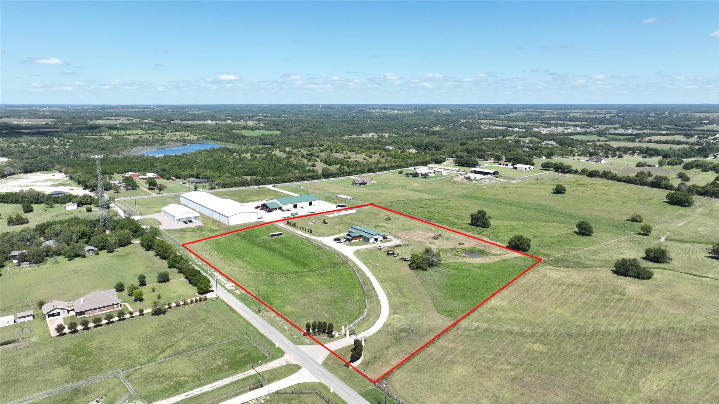 Warehouse For Sale in Grayson County , 1253 N HILL Street N, Van Alstyne, Texas 75495, 0, 0, Garage spaces, 4,008 Sqft, built in 2002, Preowned, mls#20492571, Real Estate Agent in Van Alstyne, Homes For Sale in Grayson county, Homes For Sale in Van Alstyne, Realtor in Van Alstyne Texas, Real Estate Brokerage Independent Realty Texas, Luminita Cordes Realtor