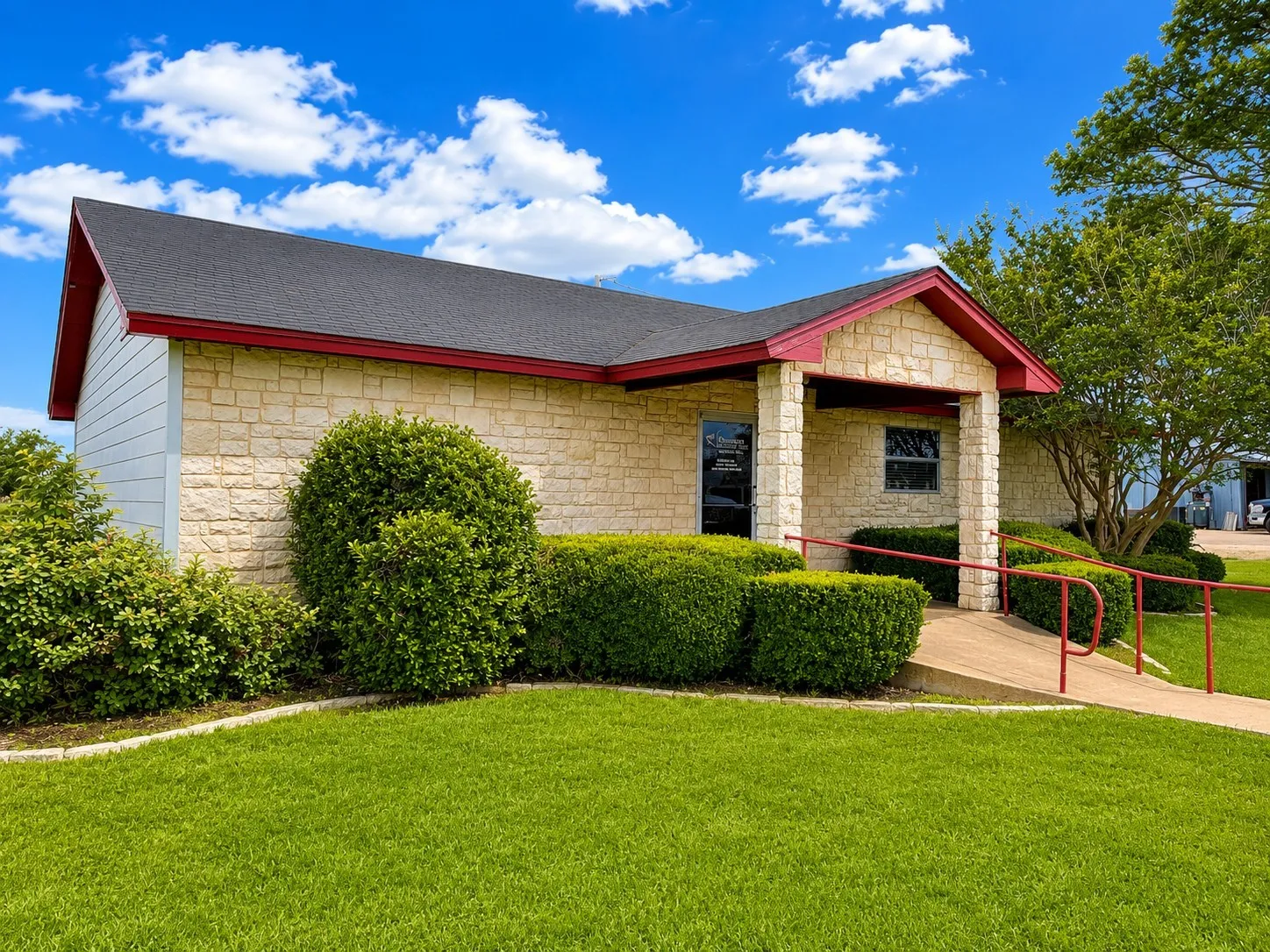 Office For Sale in Hill County , 213 S Bosque Street, Whitney, Texas 76692, 0, 0, Garage spaces, 0 Sqft, built in 1982, Preowned, mls#20500537, Real Estate Agent in Whitney, Homes For Sale in Hill county, Homes For Sale in Whitney, Realtor in Whitney Texas, Real Estate Brokerage Independent Realty Texas, Luminita Cordes Realtor