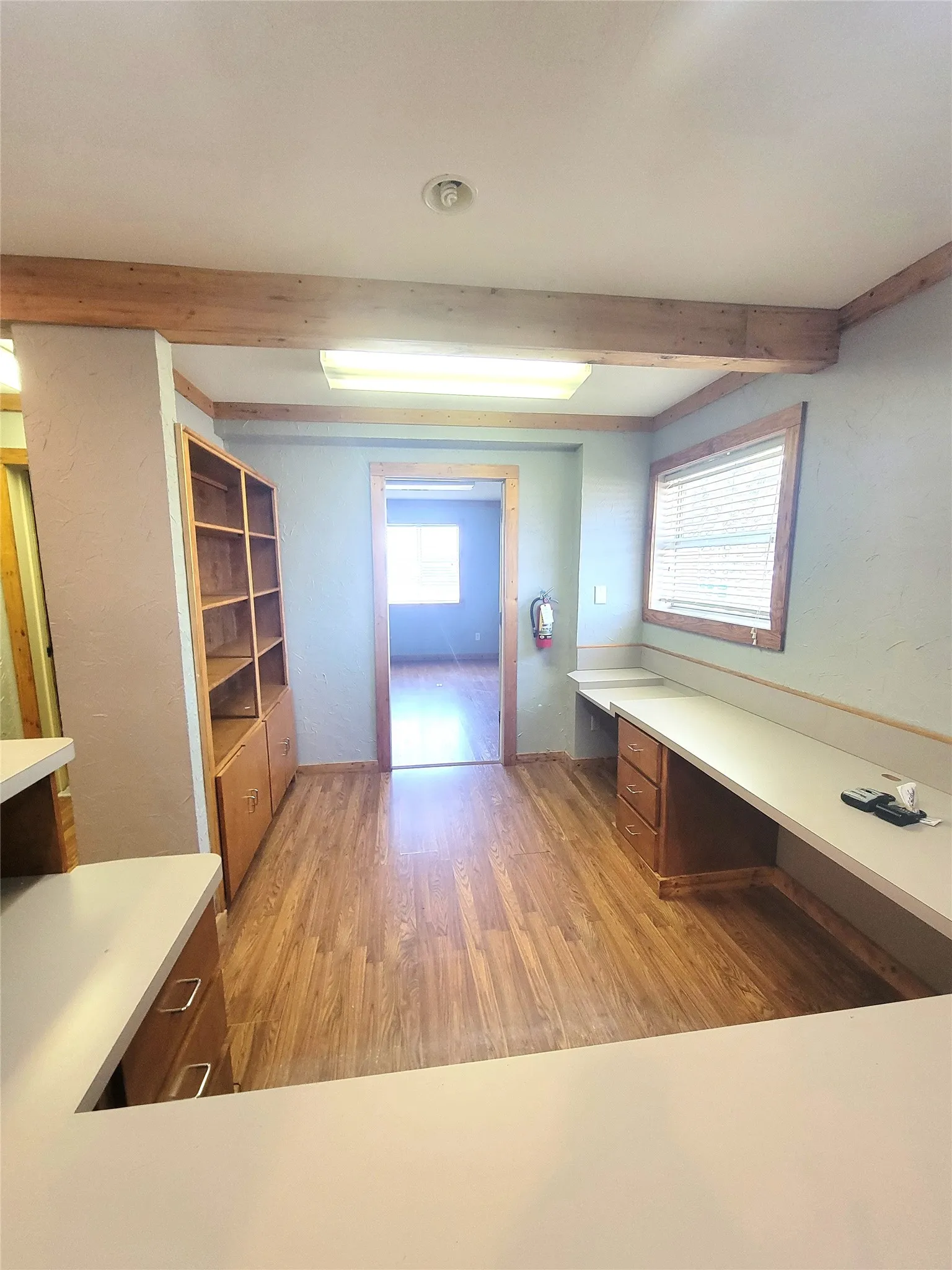 Office For Sale in Hill County , 213 S Bosque Street, Whitney, Texas 76692, 0, 0, Garage spaces, 0 Sqft, built in 1982, Preowned, mls#20500537, Real Estate Agent in Whitney, Homes For Sale in Hill county, Homes For Sale in Whitney, Realtor in Whitney Texas, Real Estate Brokerage Independent Realty Texas, Luminita Cordes Realtor