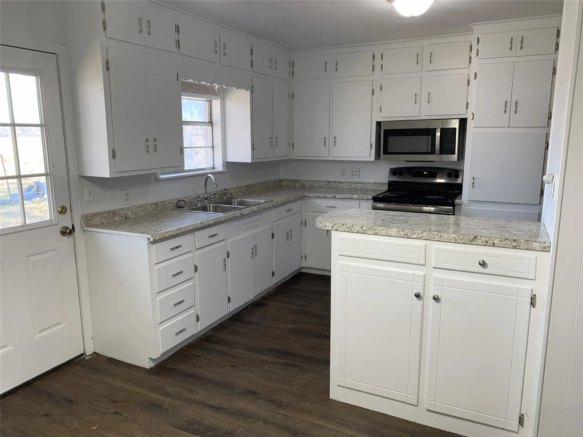 Single Family Residence For Sale in Henderson County , 10142 FM 773, Murchison, Texas 75778, 2 Bedroom, 2 Bathroom, Garage spaces, 1,154 Sqft, built in 0, Price $465,000, mls#20507544, Real Estate Agent in Murchison, Homes For Sale in Henderson county, Homes For Sale in Murchison, Realtor in Murchison Texas, Real Estate Brokerage Independent Realty Texas, Luminita Cordes Realtor