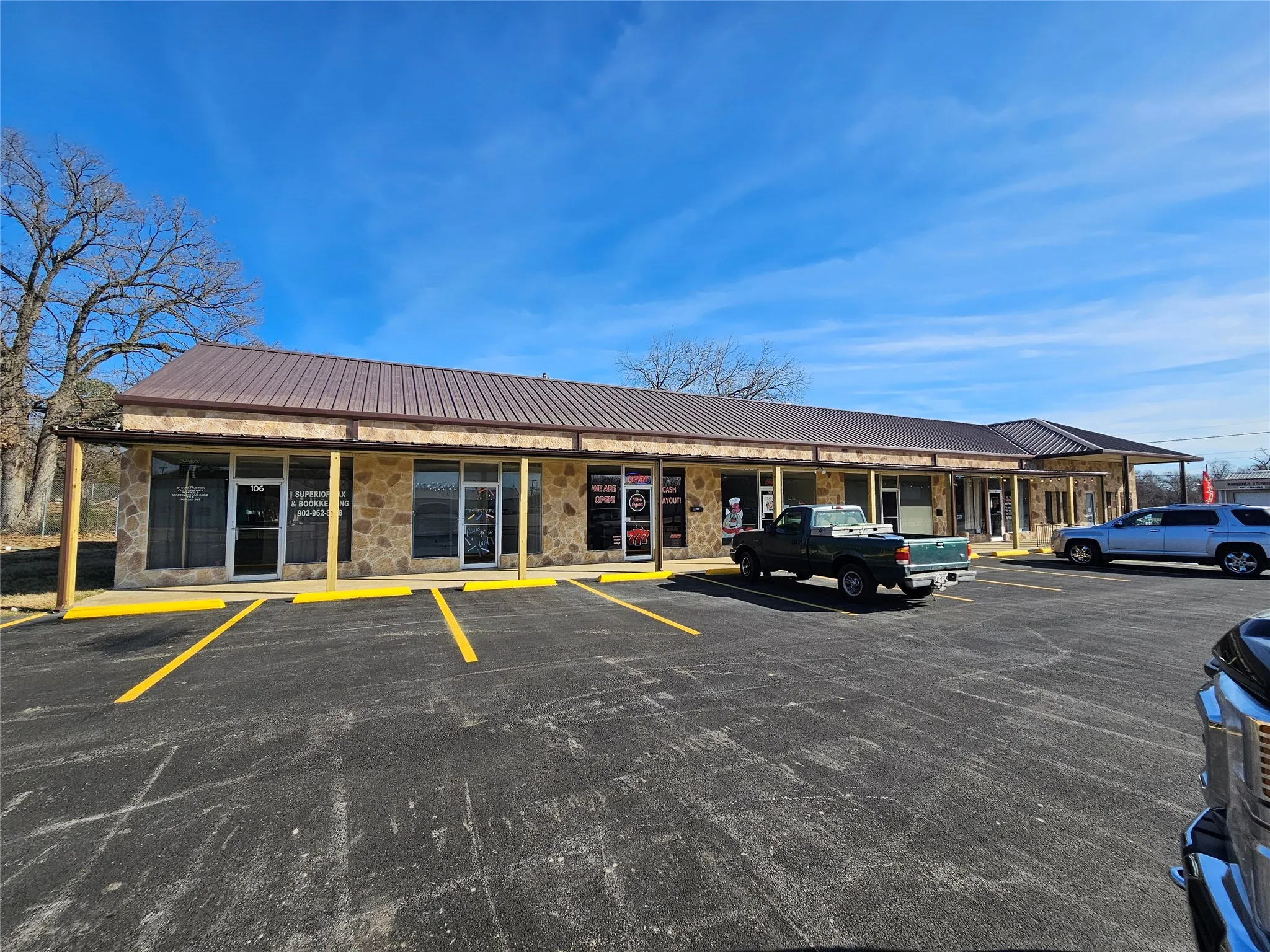 Office For Rent in Van Zandt County , 101 E Grand Plaza 105, Grand Saline, Texas 75140, 0, 0, Garage spaces, 0 Sqft, built in 1970, Preowned, mls#20517093, Real Estate Agent in Grand Saline, Homes For Rent in Van Zandt county, Homes For Rent in Grand Saline, Realtor in Grand Saline Texas, Real Estate Brokerage Independent Realty Texas, Luminita Cordes Realtor